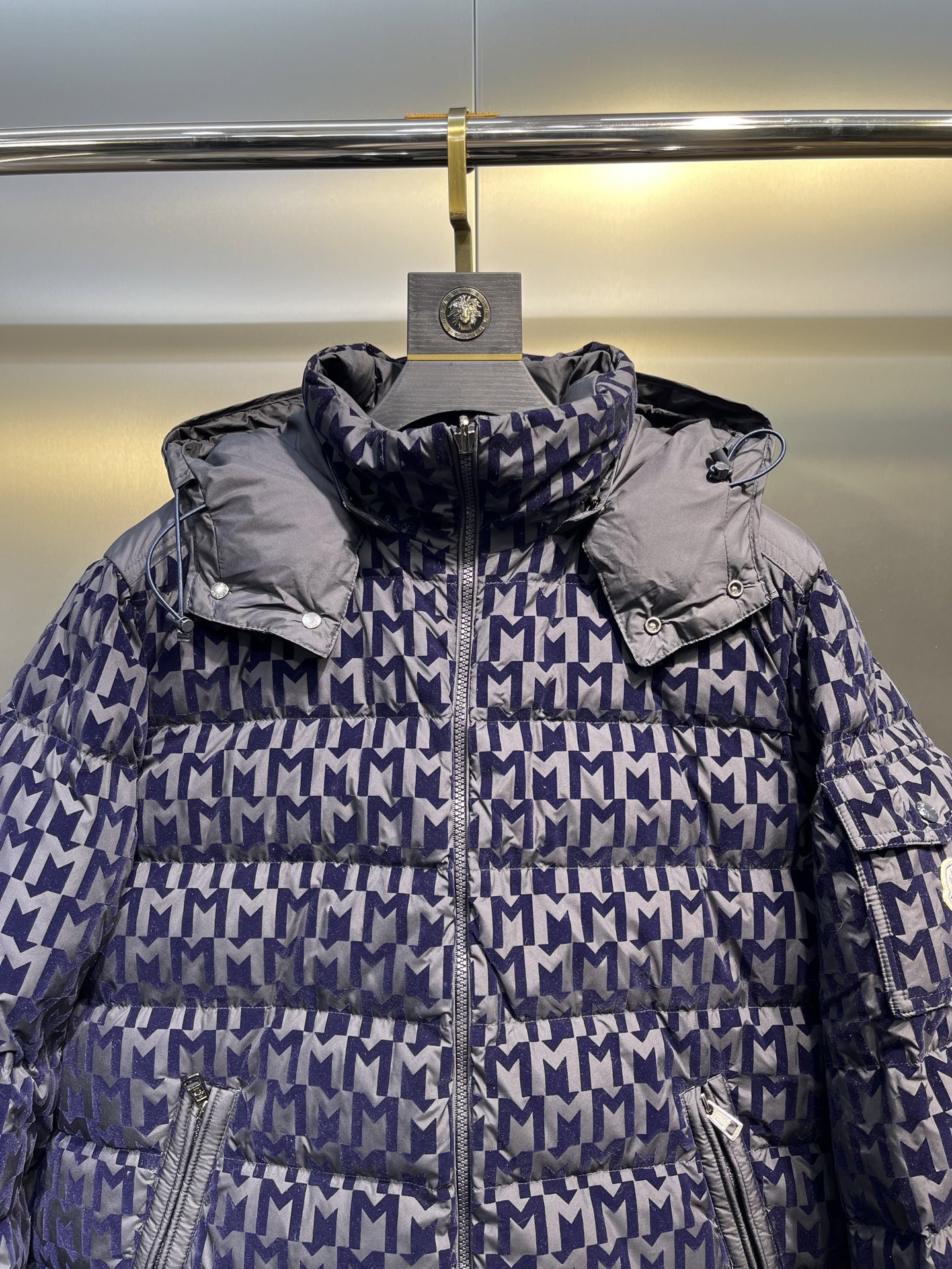 Moncler 短款羽绒服 二面穿 機能性パーカー