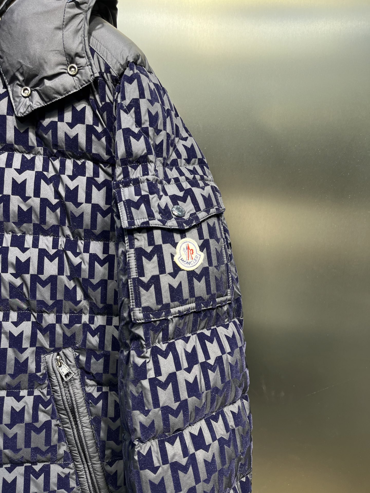 Moncler 短款羽绒服 二面穿 機能性パーカー