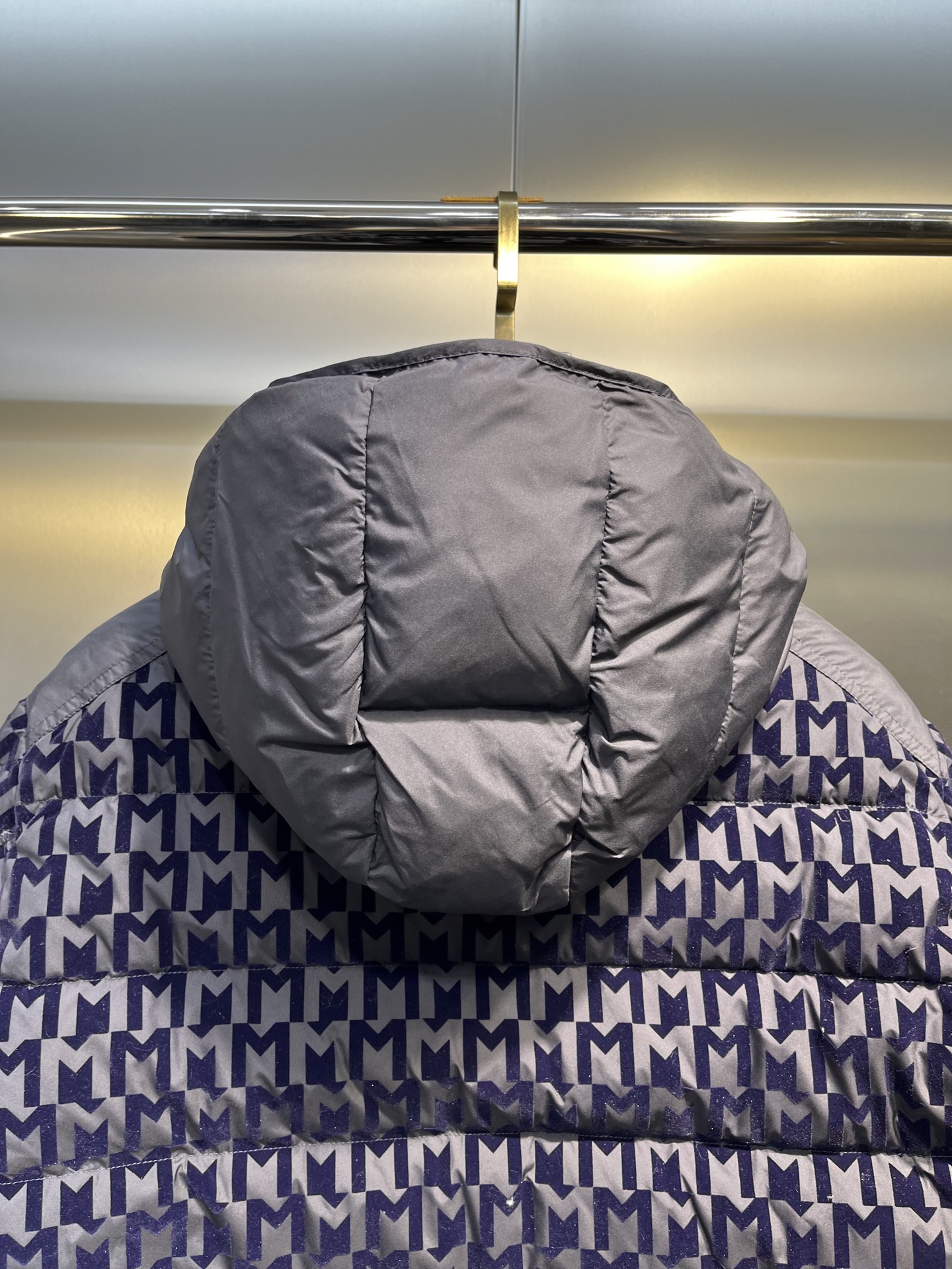 Moncler 短款羽绒服 二面穿 機能性パーカー