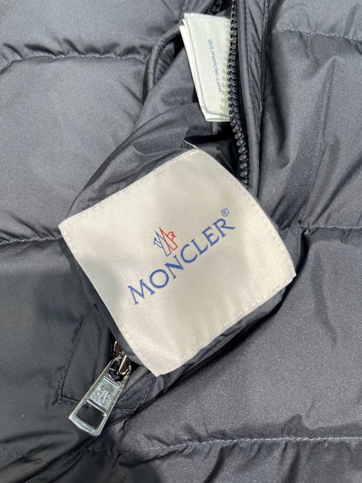 Moncler 短款羽绒服 二面穿 機能性パーカー