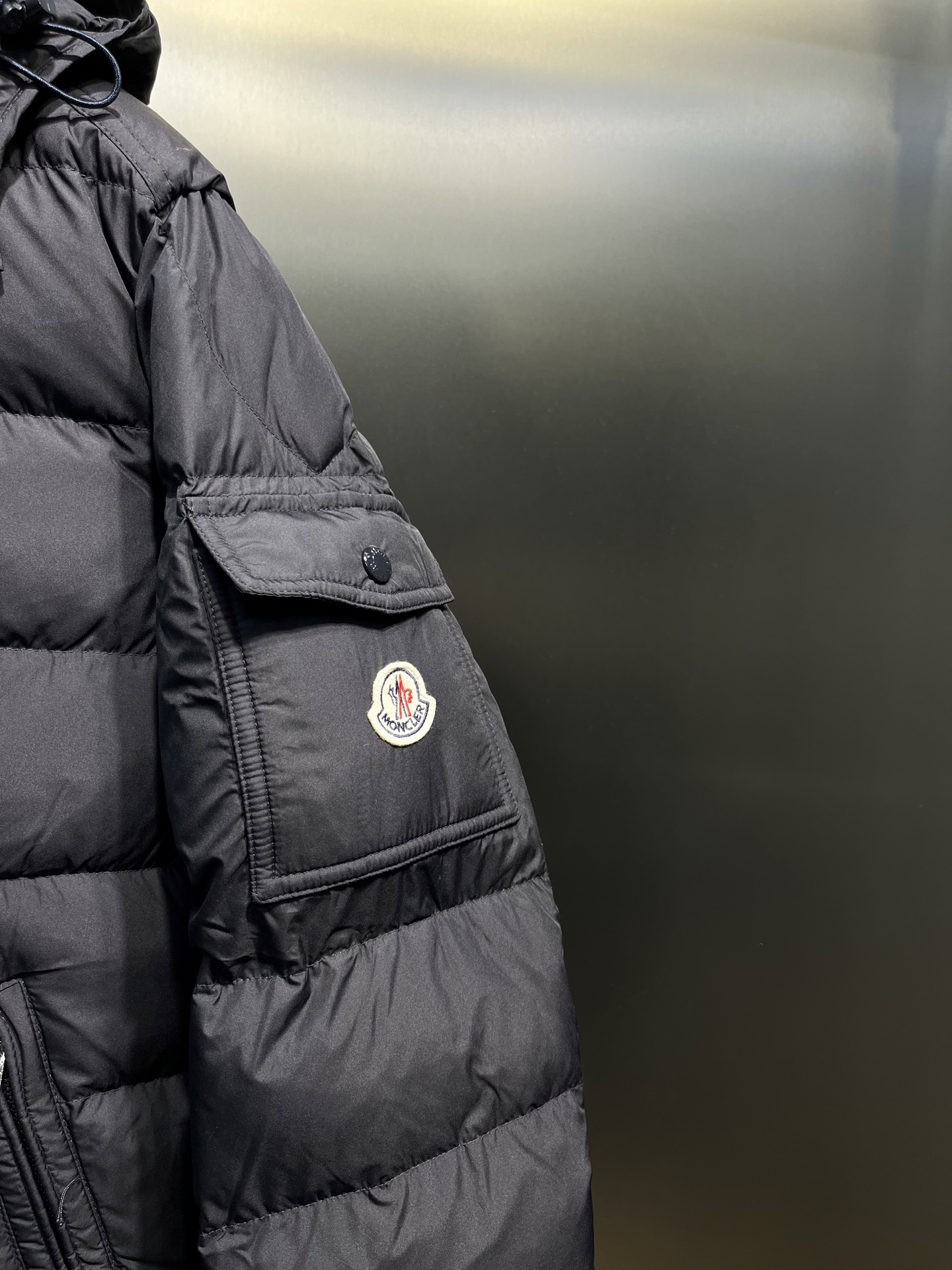 Moncler 短款羽绒服 二面穿 機能性パーカー