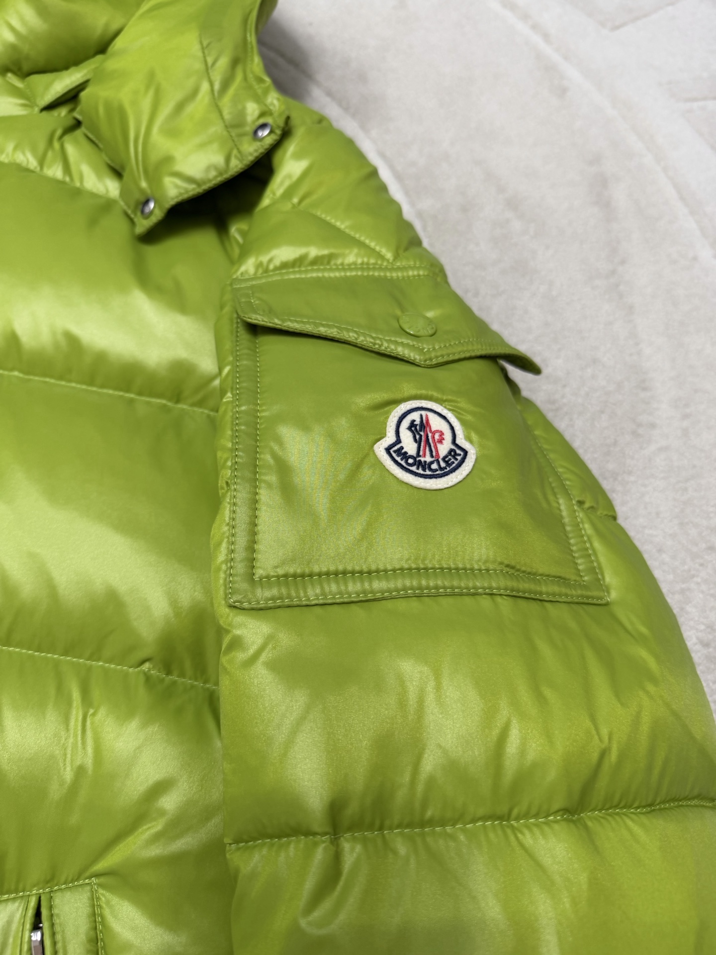 Пуховик Moncler
