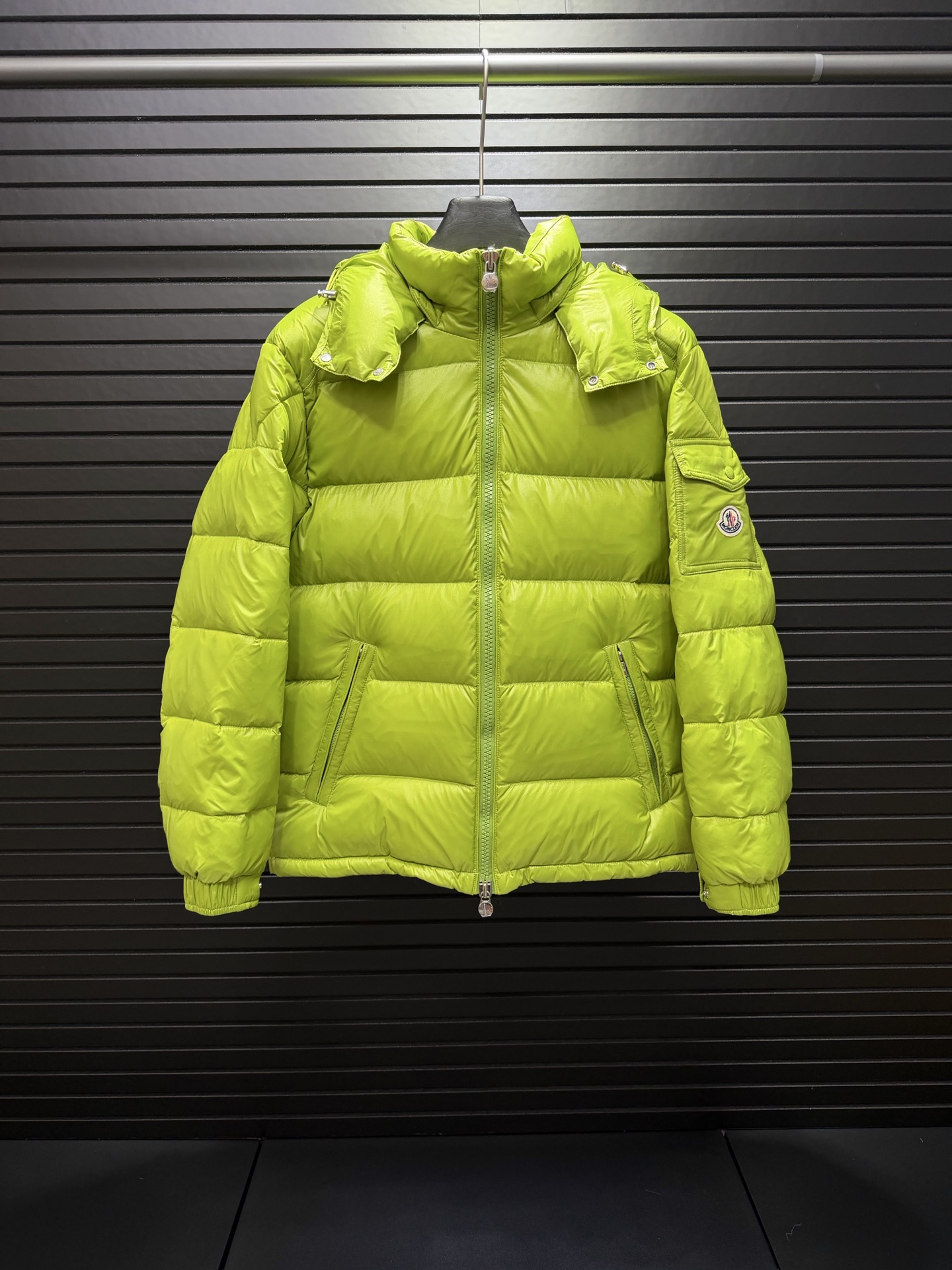 Пуховик Moncler