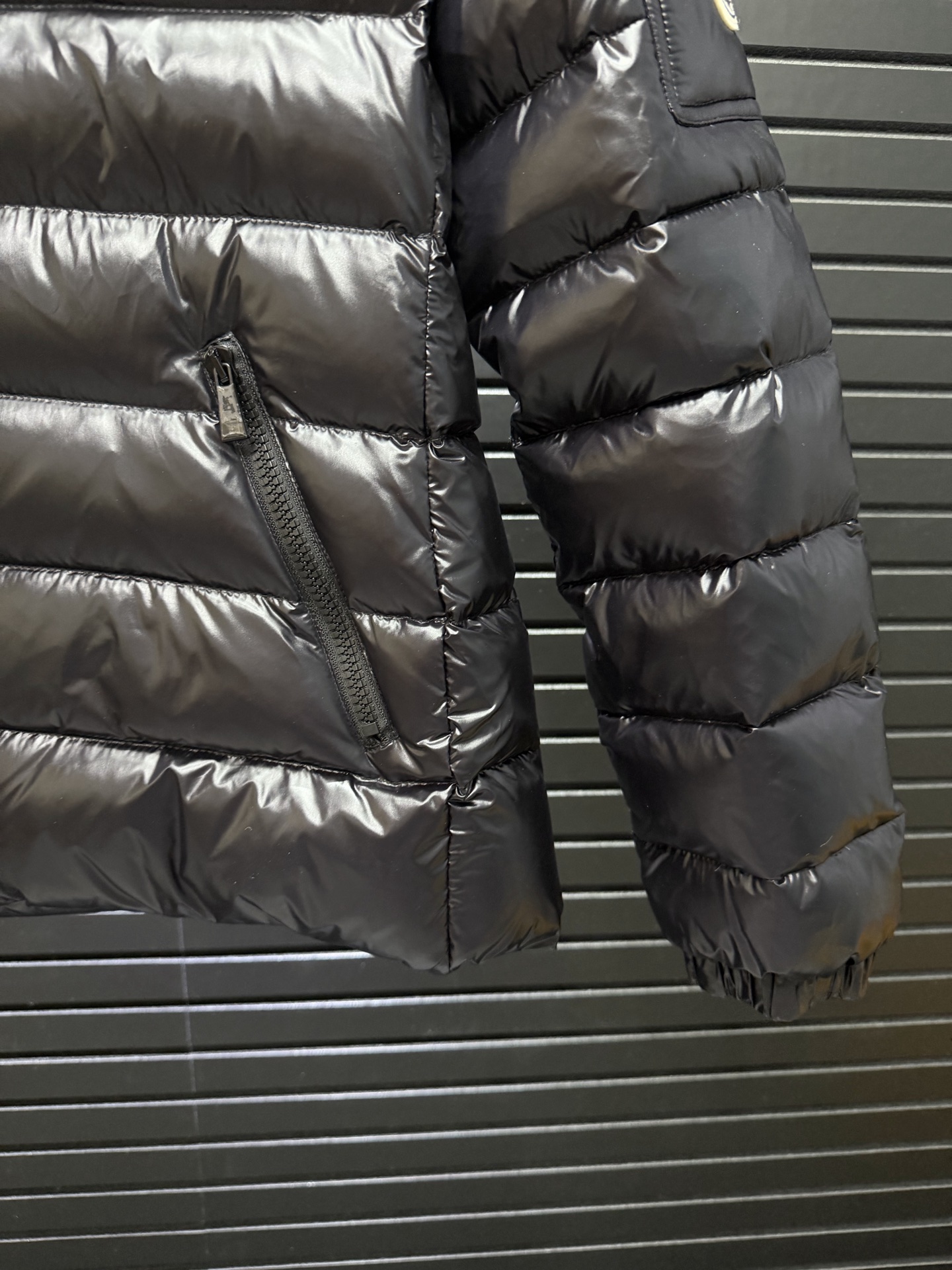 Пуховик Moncler