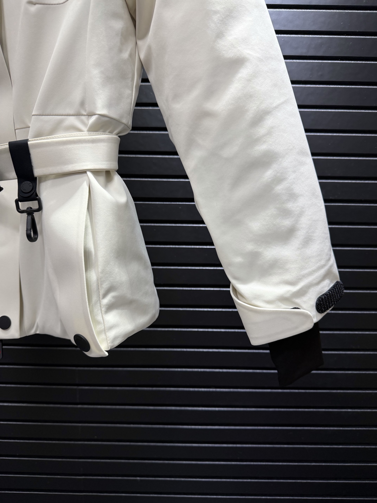 Пуховик Moncler
