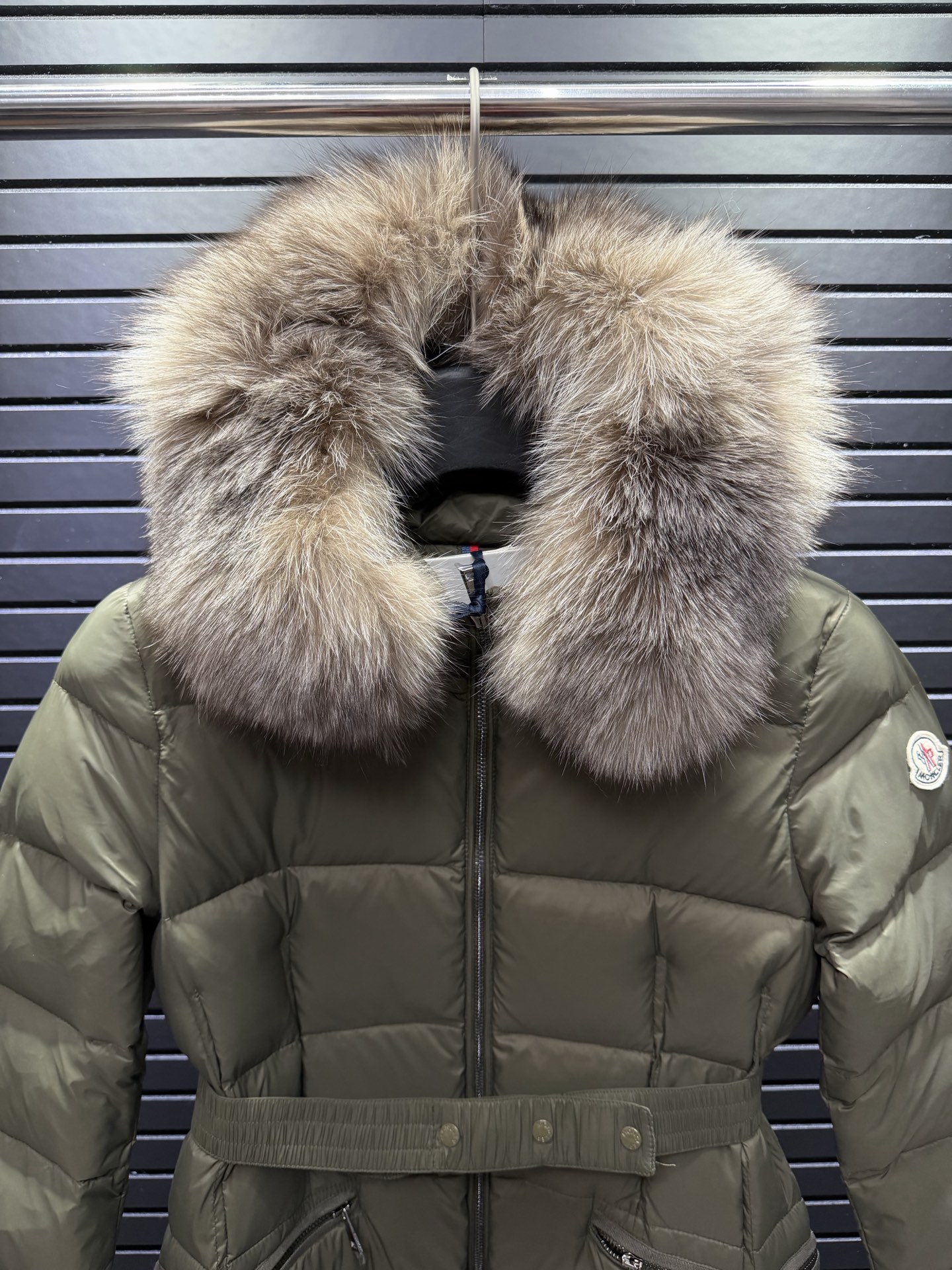 Пуховик Moncler