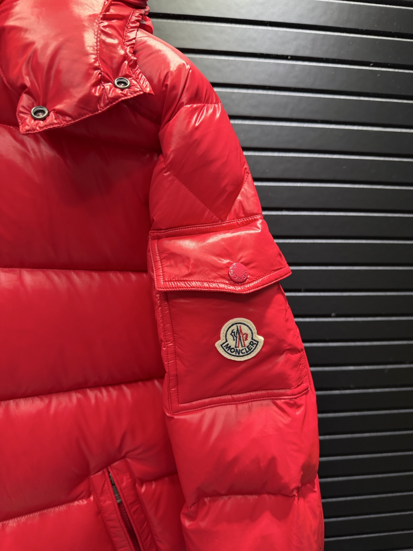 Пуховик Moncler