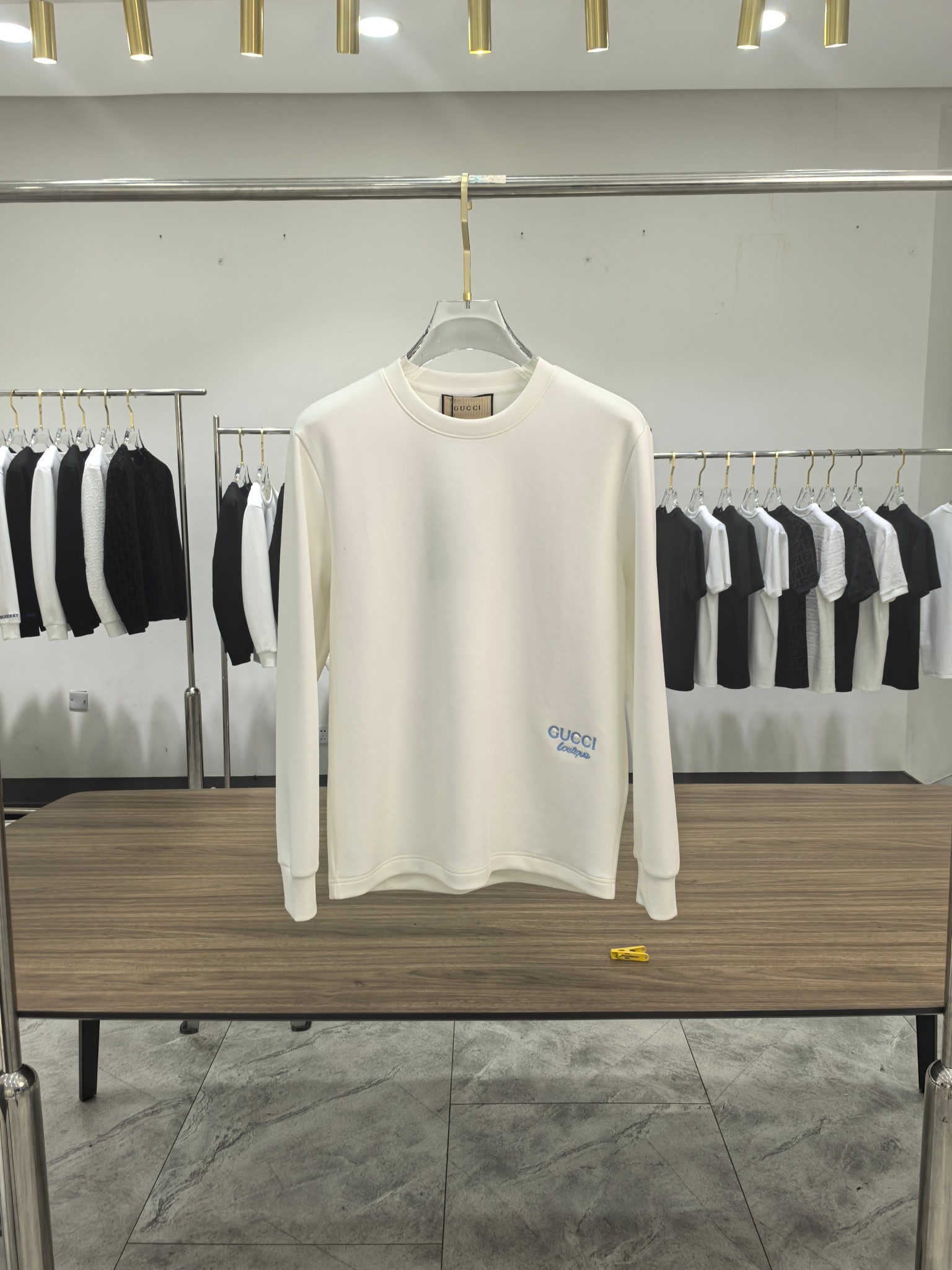 Gucci 2025秋冬专柜新款 时尚休闲打底衫长袖T恤，精选进口高密度双面拉架棉面料，精致原版logo