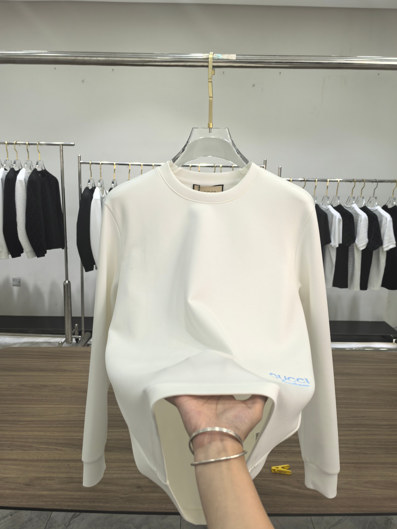 Gucci 2025秋冬专柜新款 时尚休闲打底衫长袖T恤，精选进口高密度双面拉架棉面料，精致原版logo
