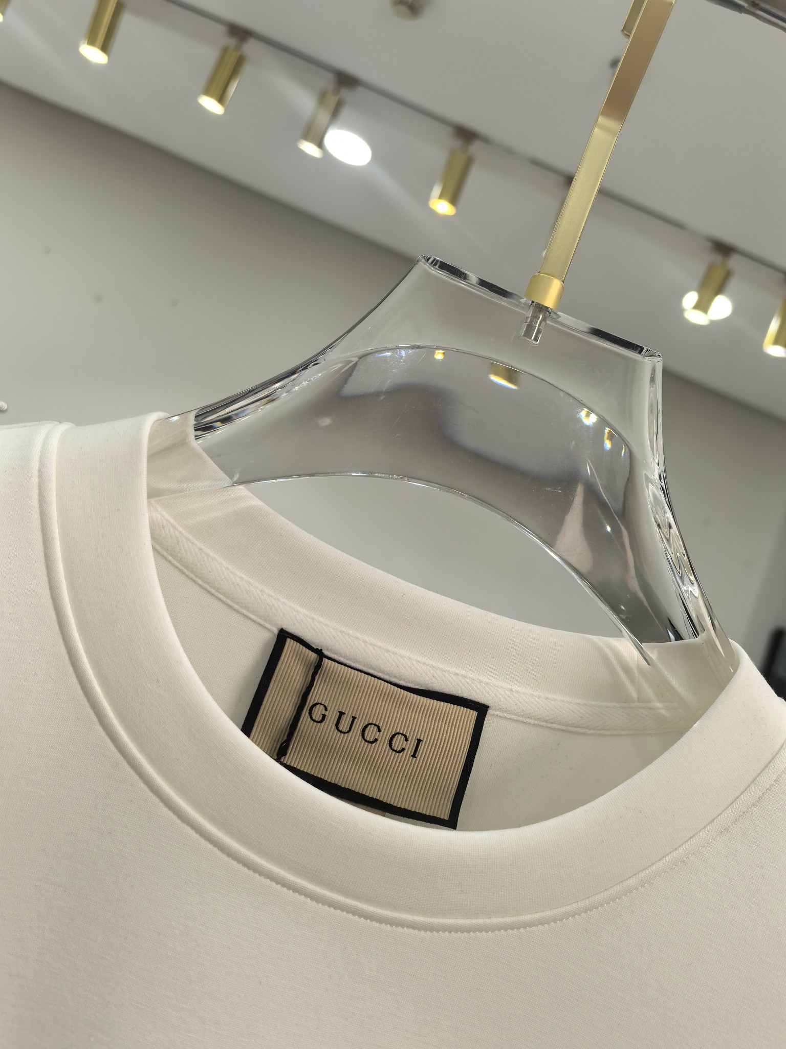 Gucci 2025秋冬专柜新款 时尚休闲打底衫长袖T恤，精选进口高密度双面拉架棉面料，精致原版logo