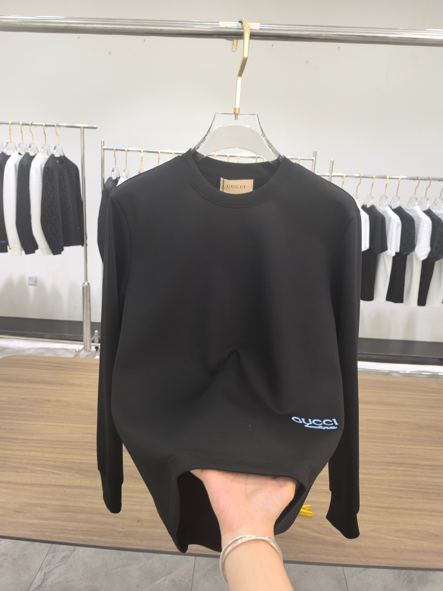 Gucci 2025秋冬专柜新款 时尚休闲打底衫长袖T恤，精选进口高密度双面拉架棉面料，精致原版logo
