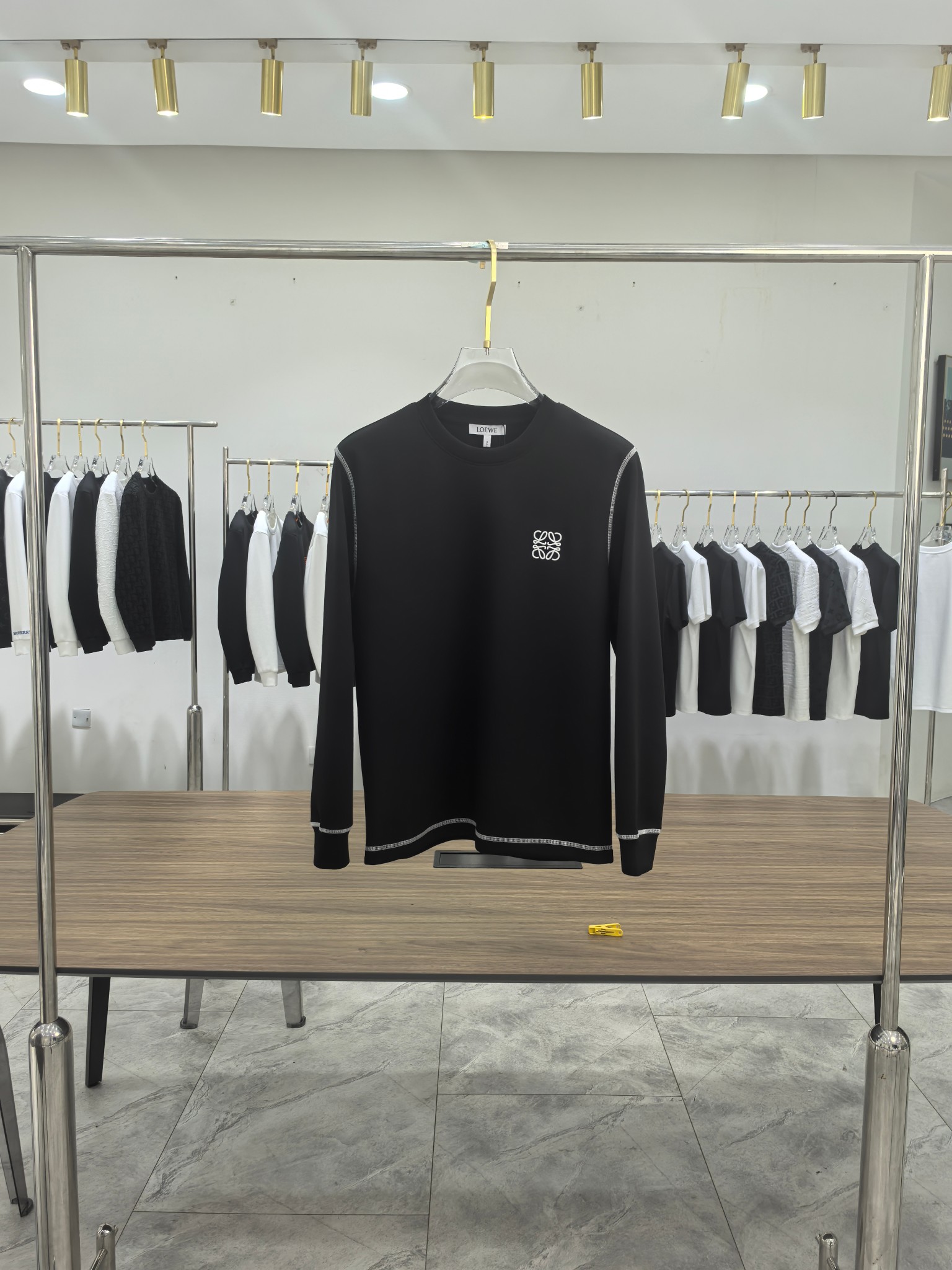 罗意威 2025秋冬专柜新款 时尚休闲打底衫长袖T恤，精选进口高密度双面拉架棉面料，精致原版logo打造