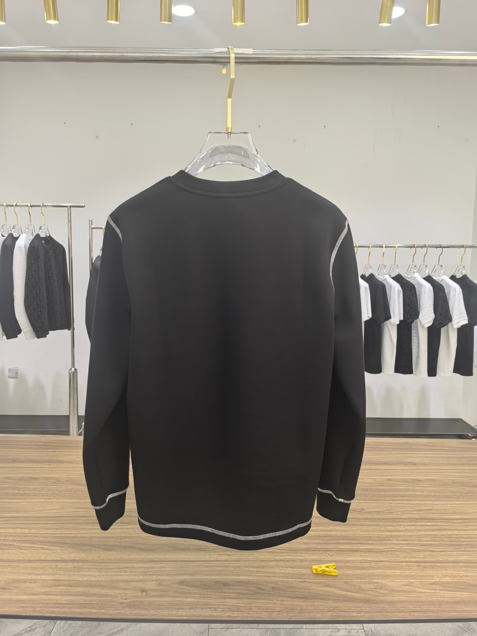 罗意威 2025秋冬专柜新款 时尚休闲打底衫长袖T恤，精选进口高密度双面拉架棉面料，精致原版logo打造