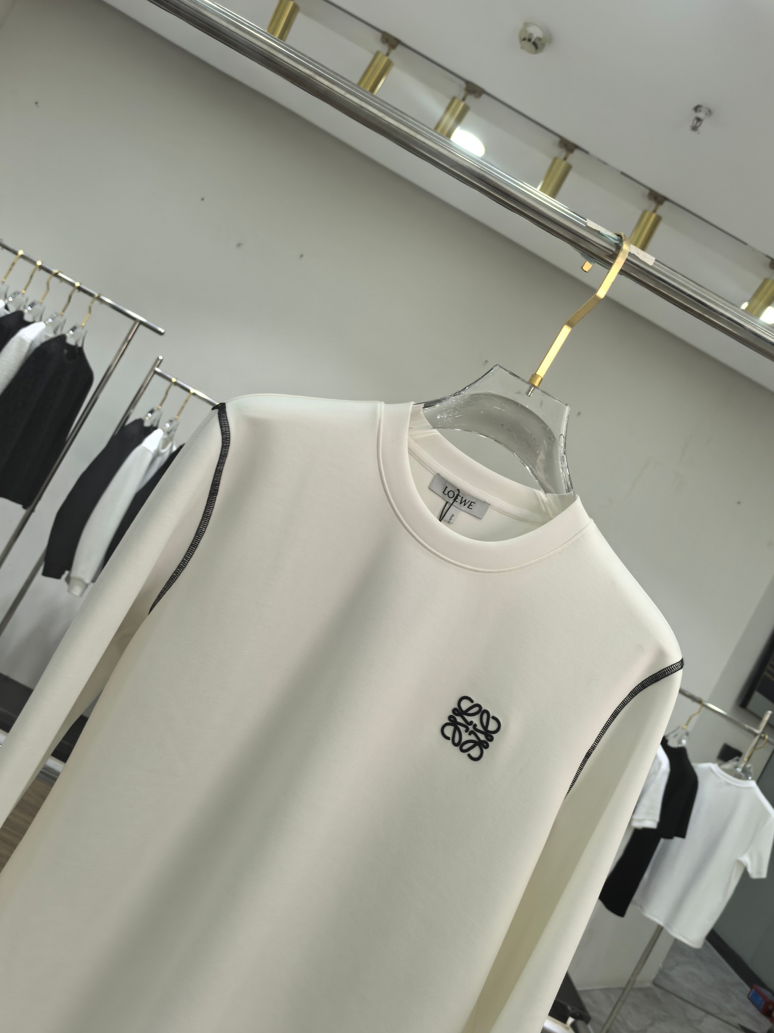 罗意威 2025秋冬专柜新款 时尚休闲打底衫长袖T恤，精选进口高密度双面拉架棉面料，精致原版logo打造