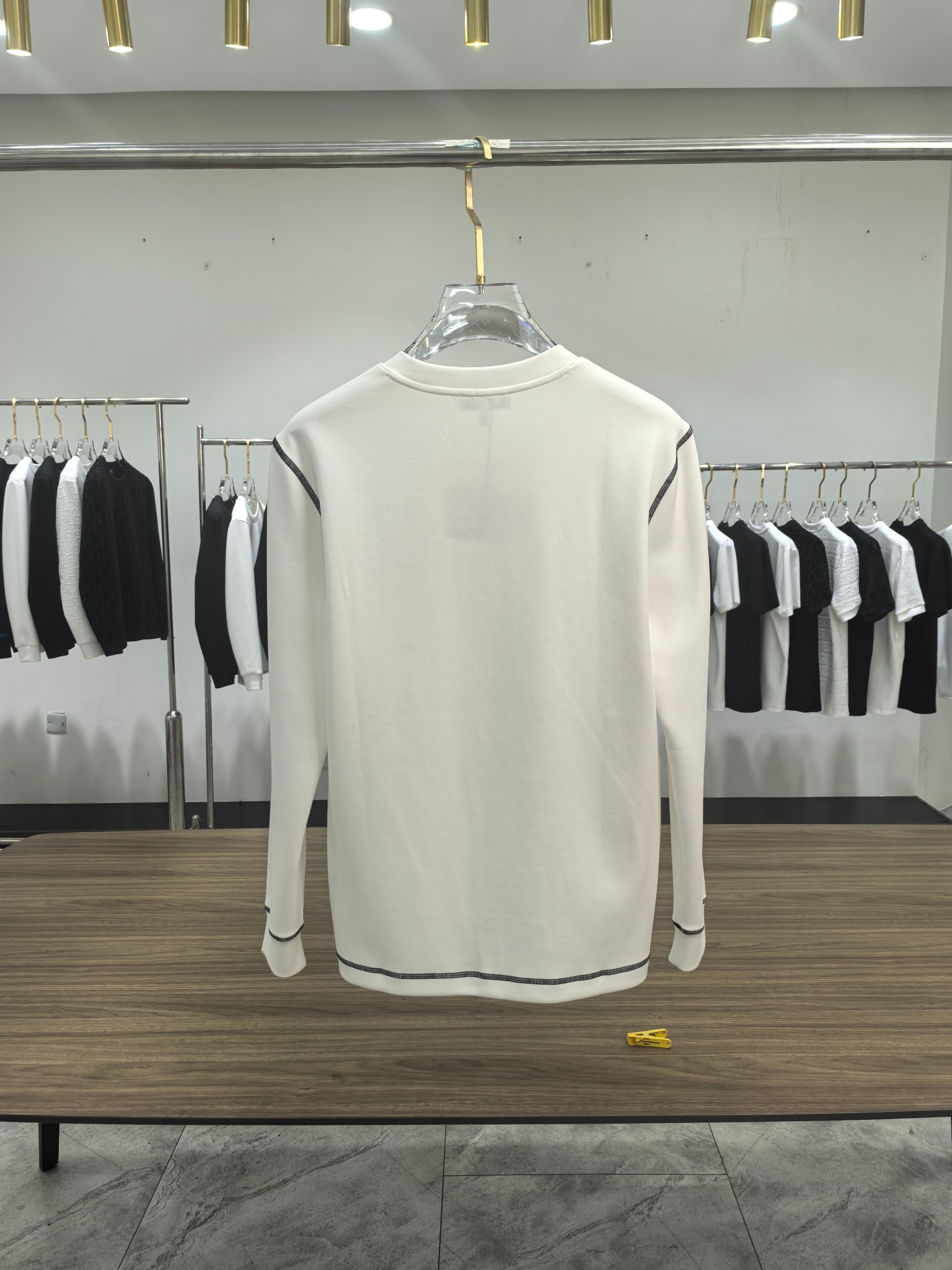 罗意威 2025秋冬专柜新款 时尚休闲打底衫长袖T恤，精选进口高密度双面拉架棉面料，精致原版logo打造