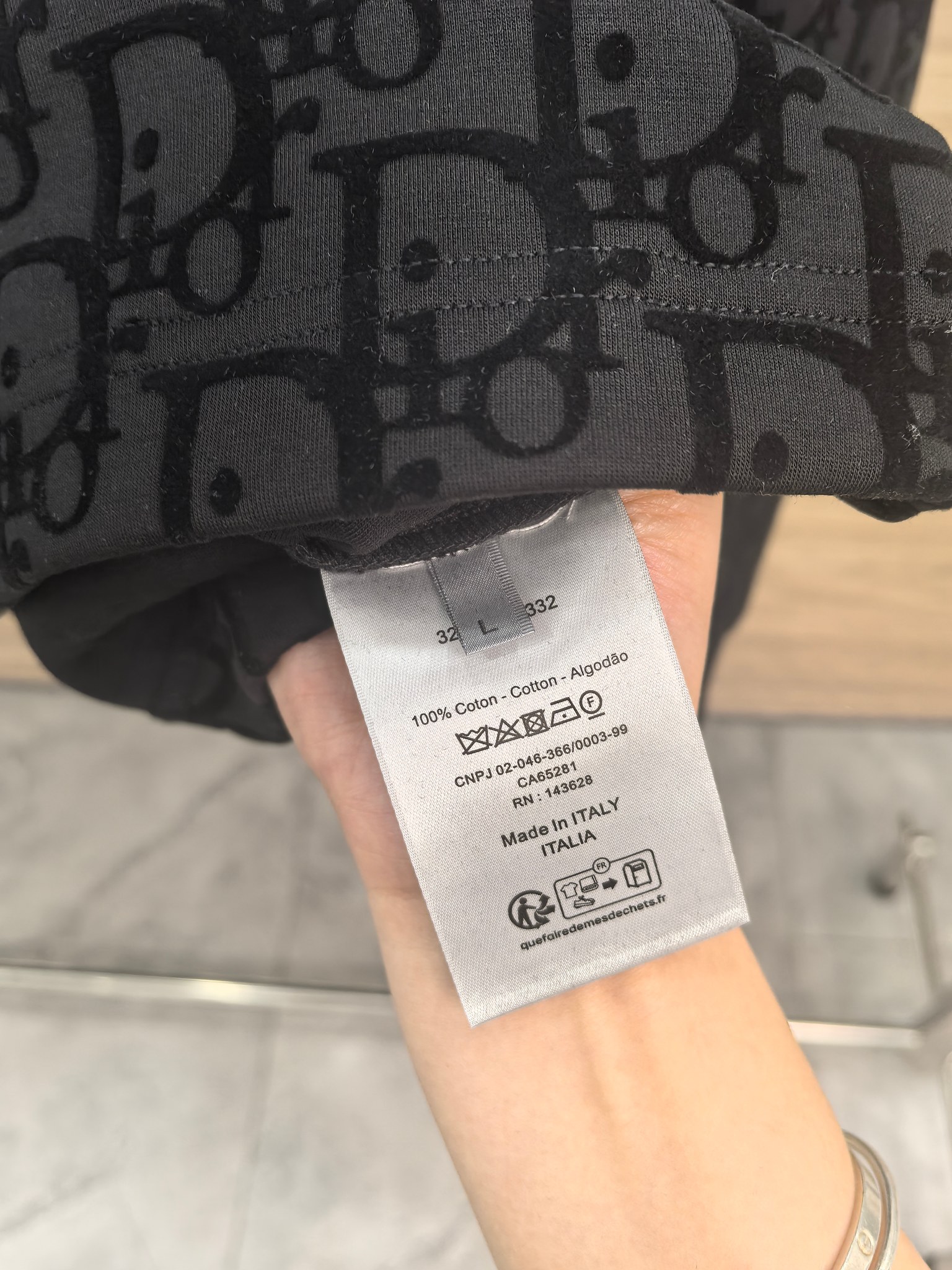 Dior 2025秋冬专柜新款 时尚休闲打底衫长袖T恤，精选进口高密度双面拉架棉面料，精致原版logo打