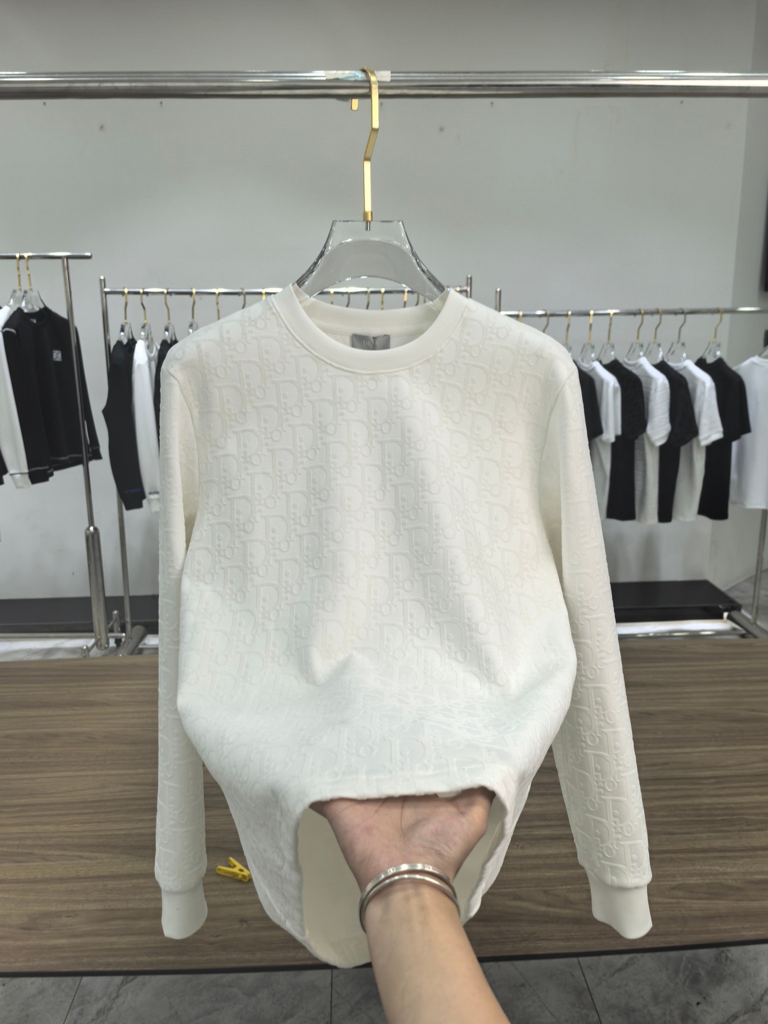 Dior 2025秋冬专柜新款 时尚休闲打底衫长袖T恤，精选进口高密度双面拉架棉面料，精致原版logo打