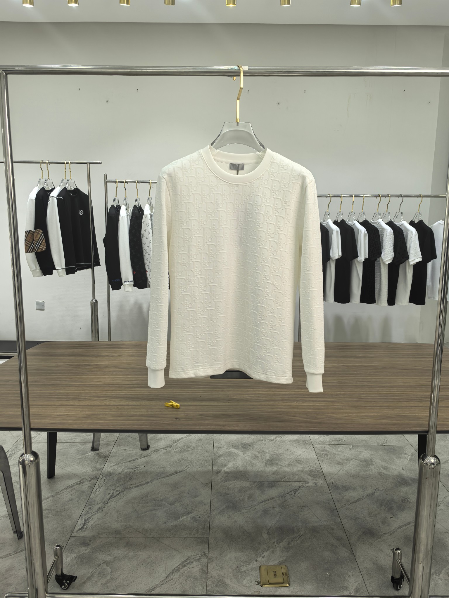 Dior 2025秋冬专柜新款 时尚休闲打底衫长袖T恤，精选进口高密度双面拉架棉面料，精致原版logo打