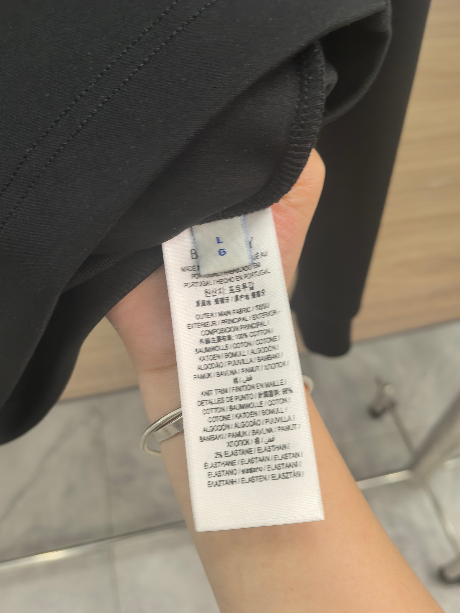 巴宝莉 2025秋冬专柜新款 时尚休闲打底衫长袖T恤，精选进口高密度双面拉架棉面料，精致原版logo打造