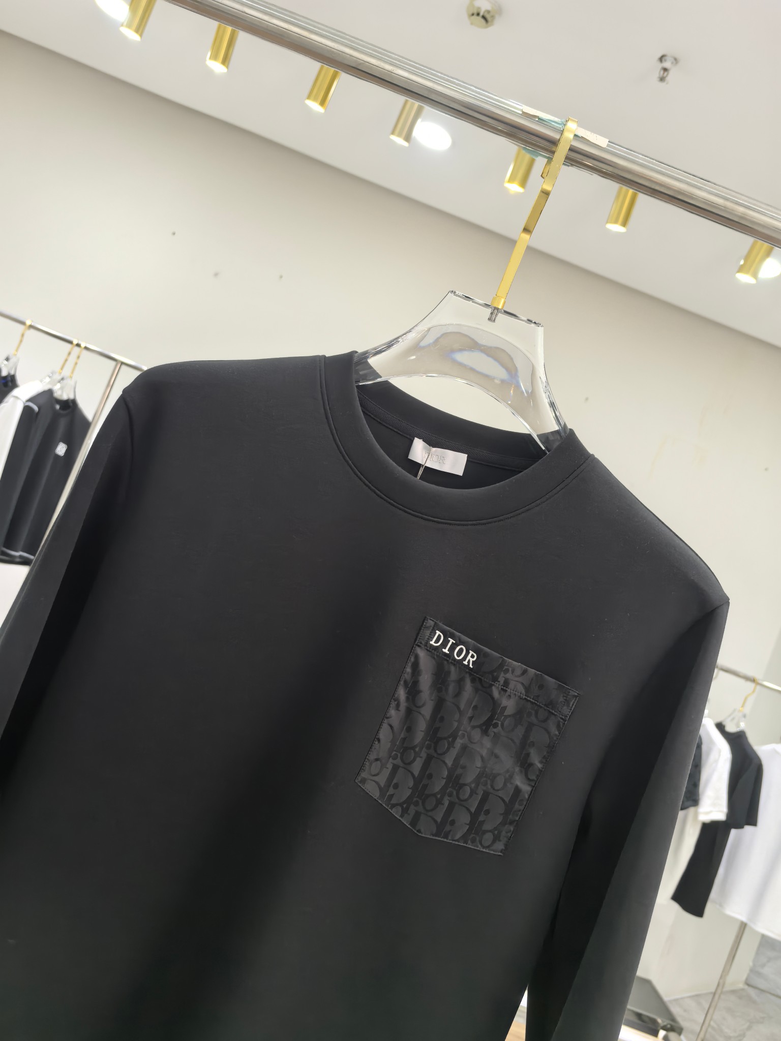 Dior 2025秋冬专柜新款 时尚休闲打底衫长袖T恤，精选进口高密度双面拉架棉面料，精致原版logo打