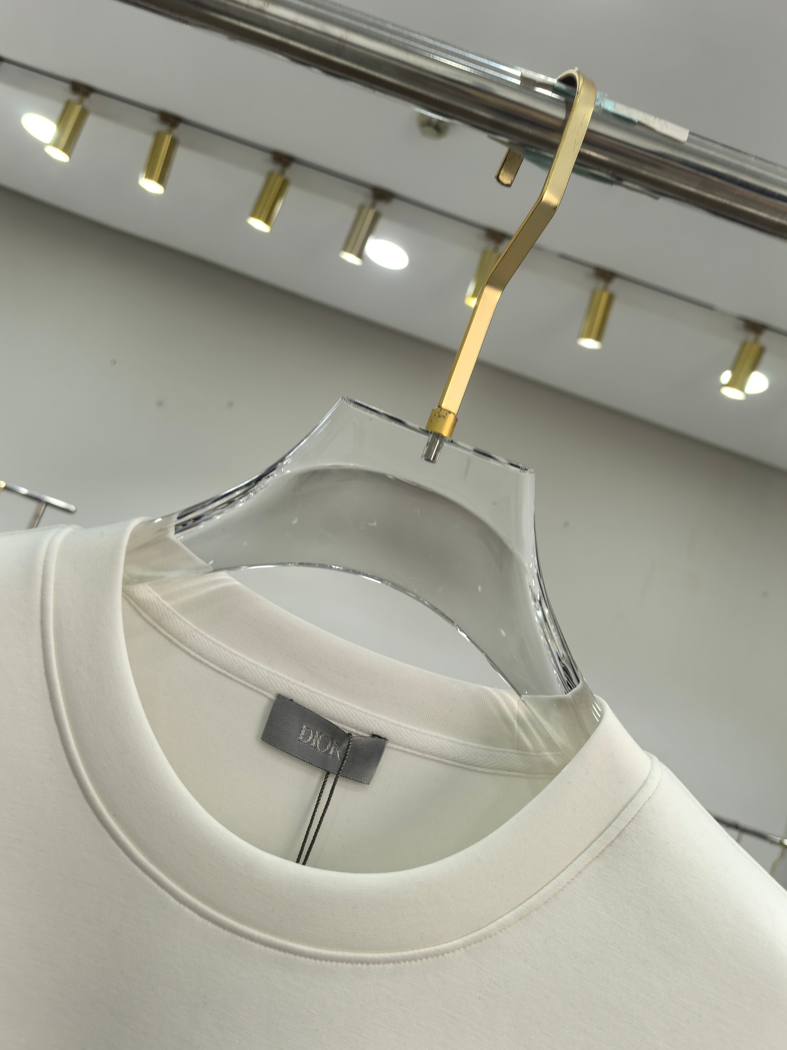 Dior 2025秋冬专柜新款 时尚休闲打底衫长袖T恤，精选进口高密度双面拉架棉面料，精致原版logo打