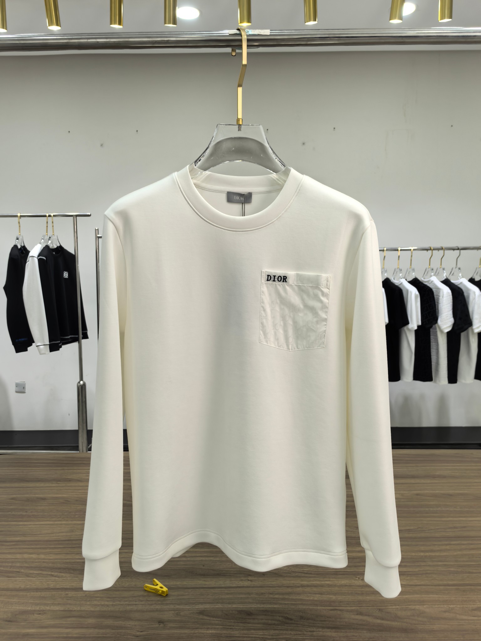 Dior 2025秋冬专柜新款 时尚休闲打底衫长袖T恤，精选进口高密度双面拉架棉面料，精致原版logo打