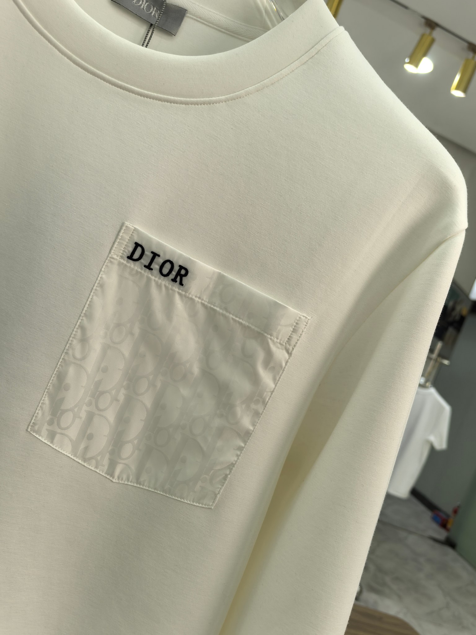 Dior 2025秋冬专柜新款 时尚休闲打底衫长袖T恤，精选进口高密度双面拉架棉面料，精致原版logo打
