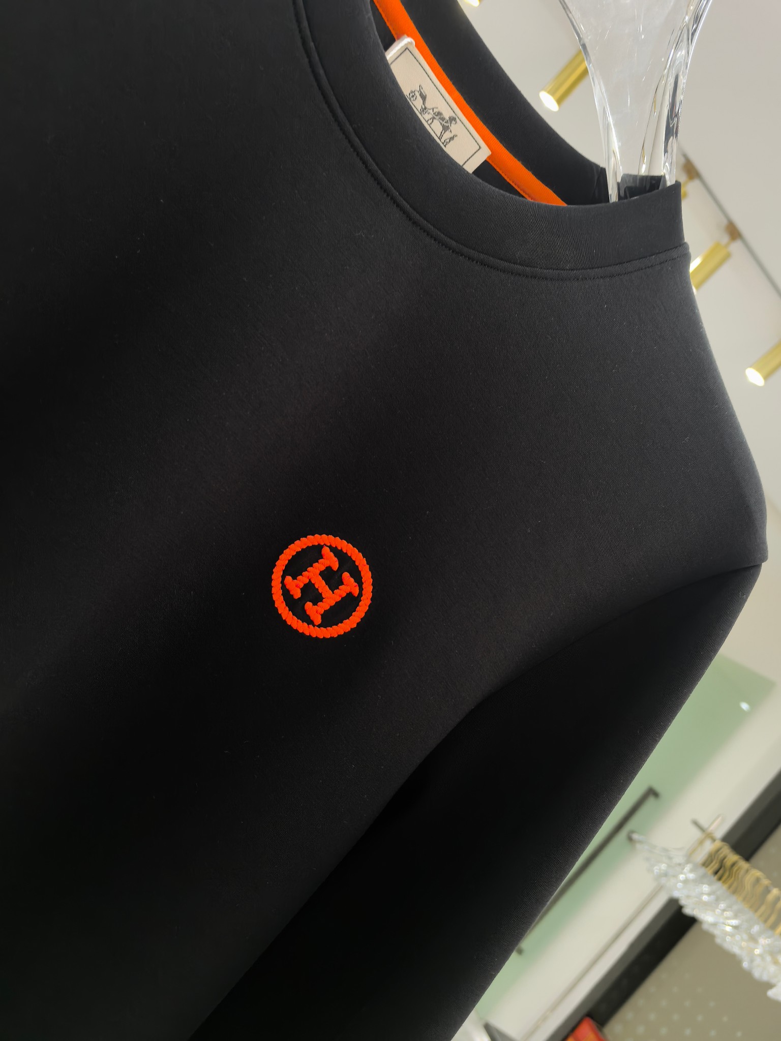 爱马仕 2025秋冬专柜新款 时尚休闲打底衫长袖T恤，精选进口高密度双面拉架棉面料，精致原版logo打造