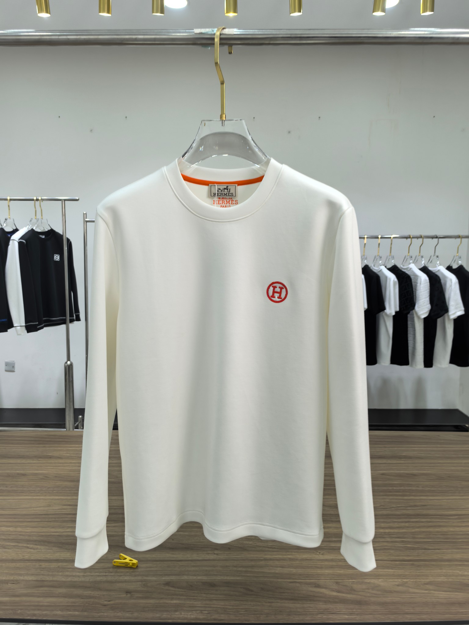 爱马仕 2025秋冬专柜新款 时尚休闲打底衫长袖T恤，精选进口高密度双面拉架棉面料，精致原版logo打造
