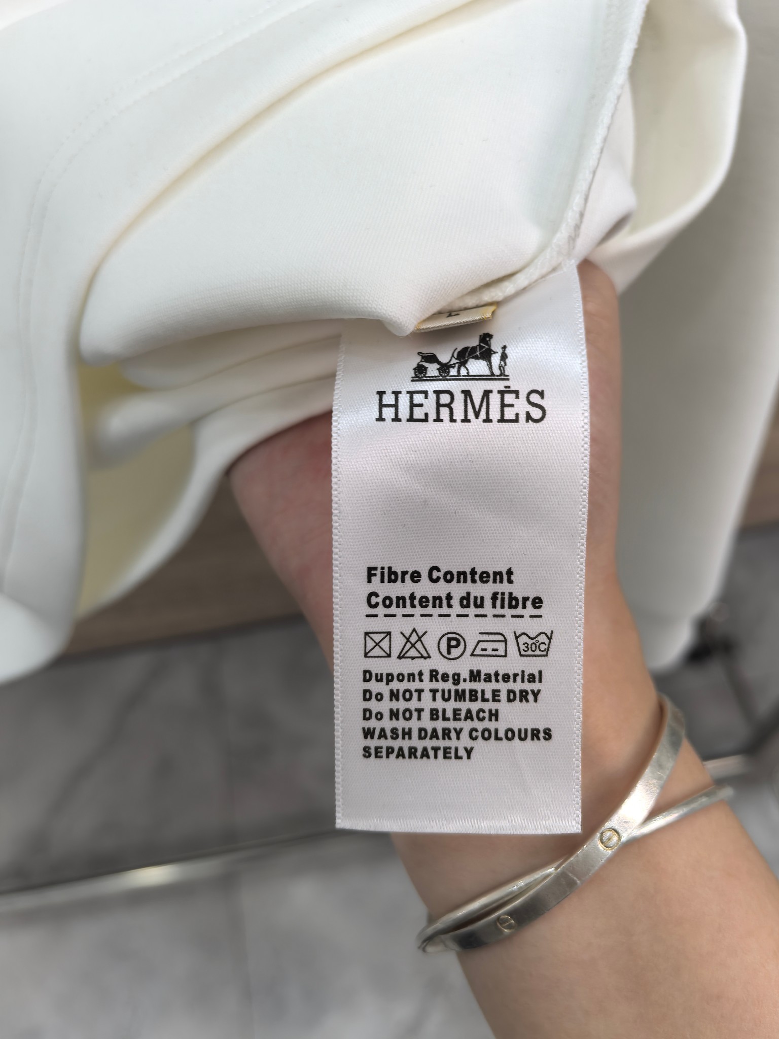 爱马仕 2025秋冬专柜新款 时尚休闲打底衫长袖T恤，精选进口高密度双面拉架棉面料，精致原版logo打造