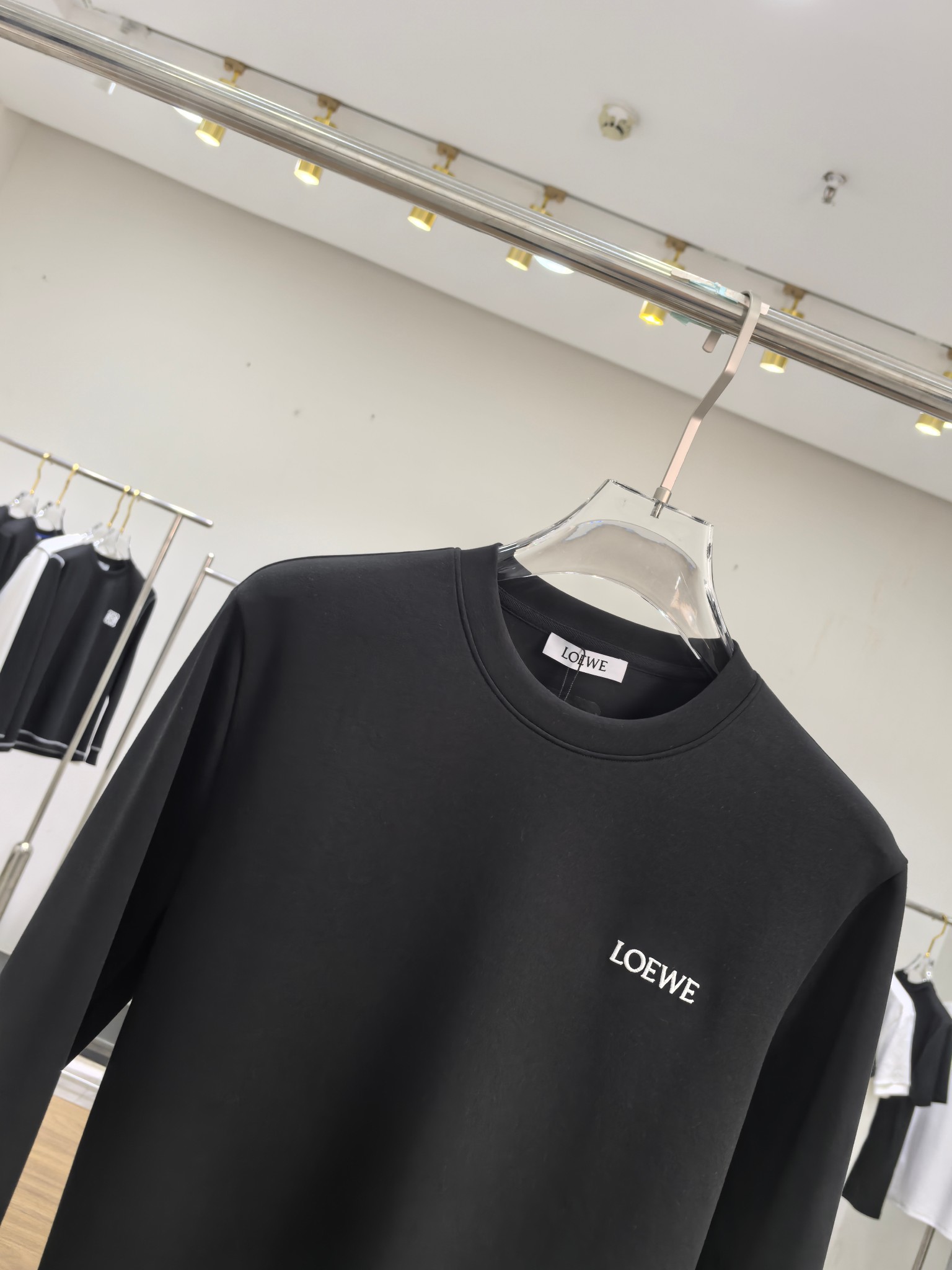 罗意威 2025秋冬专柜新款 时尚休闲打底衫长袖T恤，精选进口高密度双面拉架棉面料，精致原版logo打造