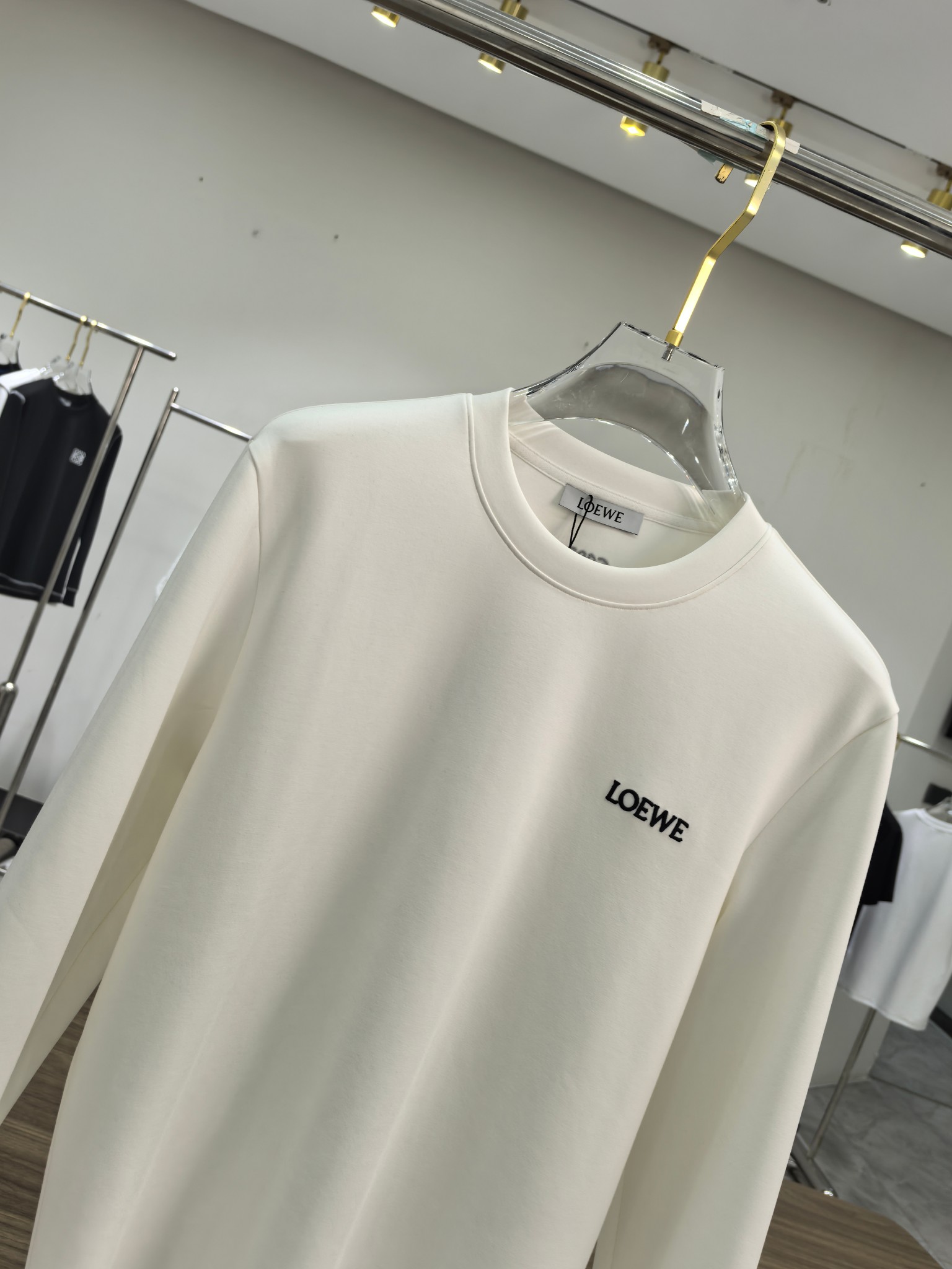 罗意威 2025秋冬专柜新款 时尚休闲打底衫长袖T恤，精选进口高密度双面拉架棉面料，精致原版logo打造