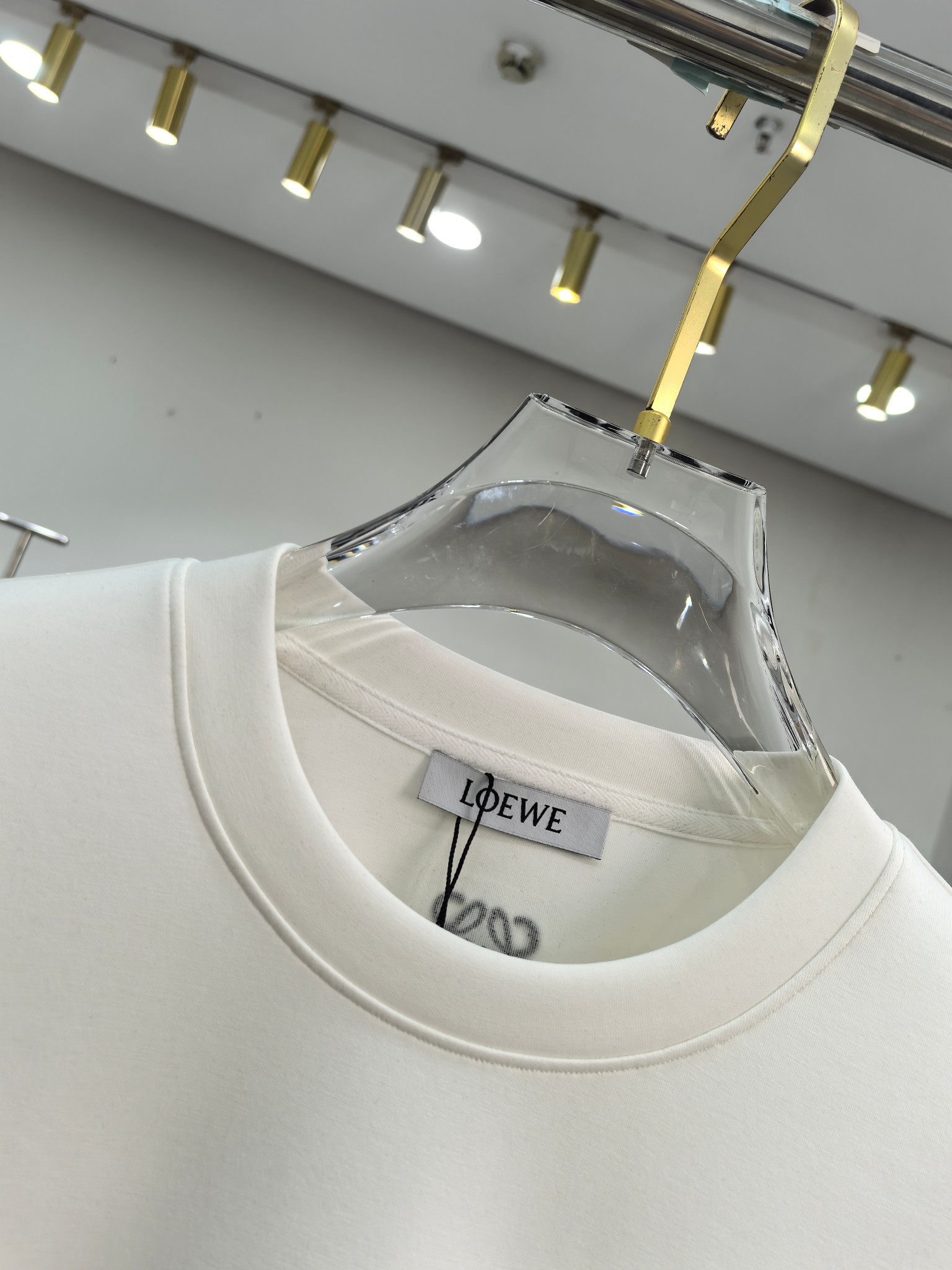 罗意威 2025秋冬专柜新款 时尚休闲打底衫长袖T恤，精选进口高密度双面拉架棉面料，精致原版logo打造