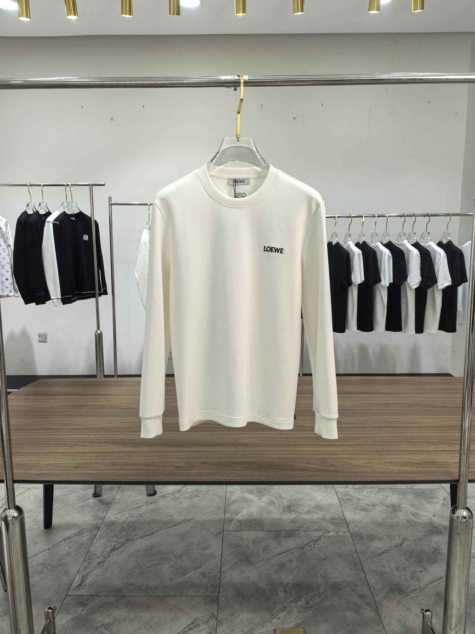 罗意威 2025秋冬专柜新款 时尚休闲打底衫长袖T恤，精选进口高密度双面拉架棉面料，精致原版logo打造