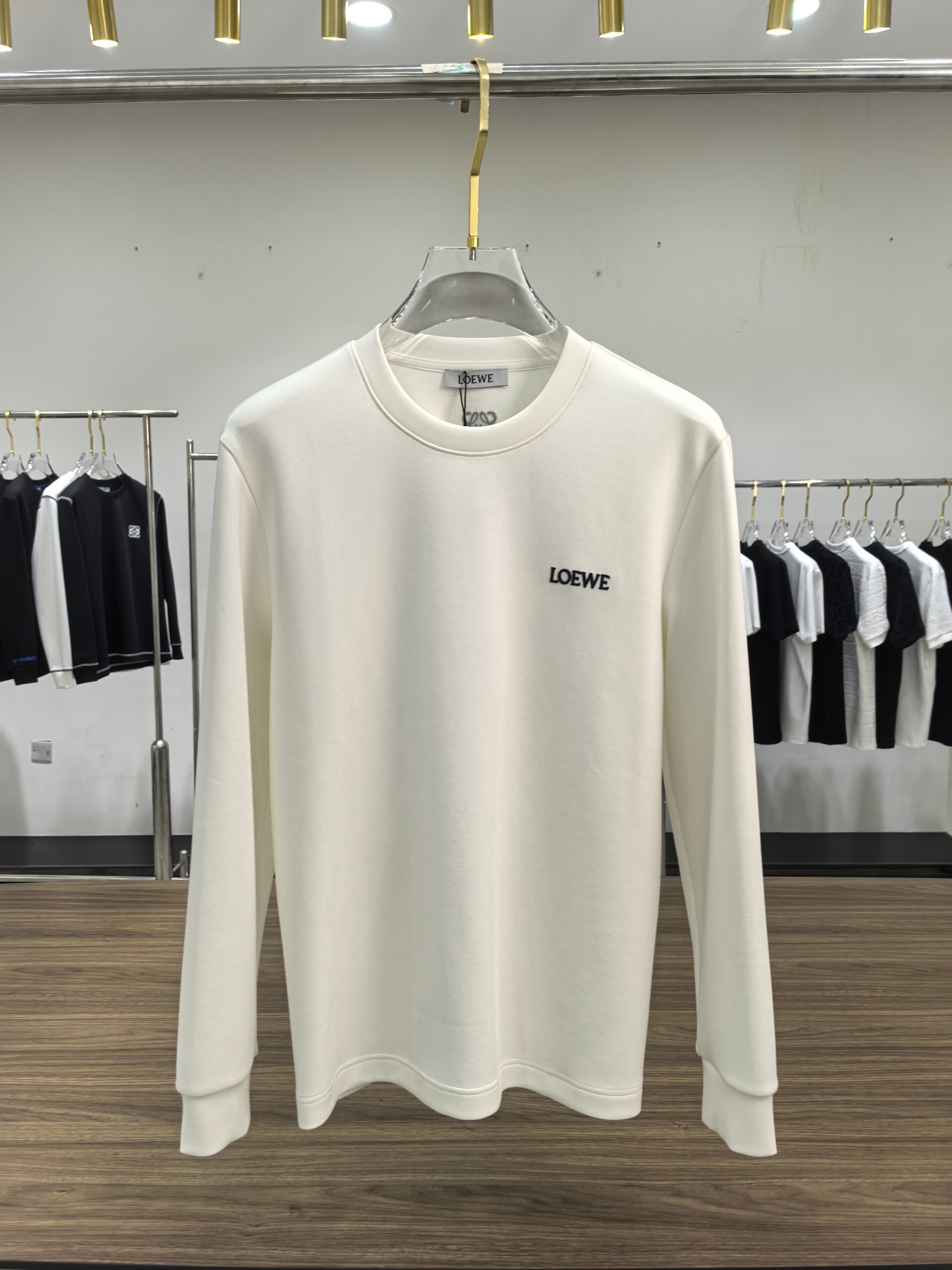 罗意威 2025秋冬专柜新款 时尚休闲打底衫长袖T恤，精选进口高密度双面拉架棉面料，精致原版logo打造