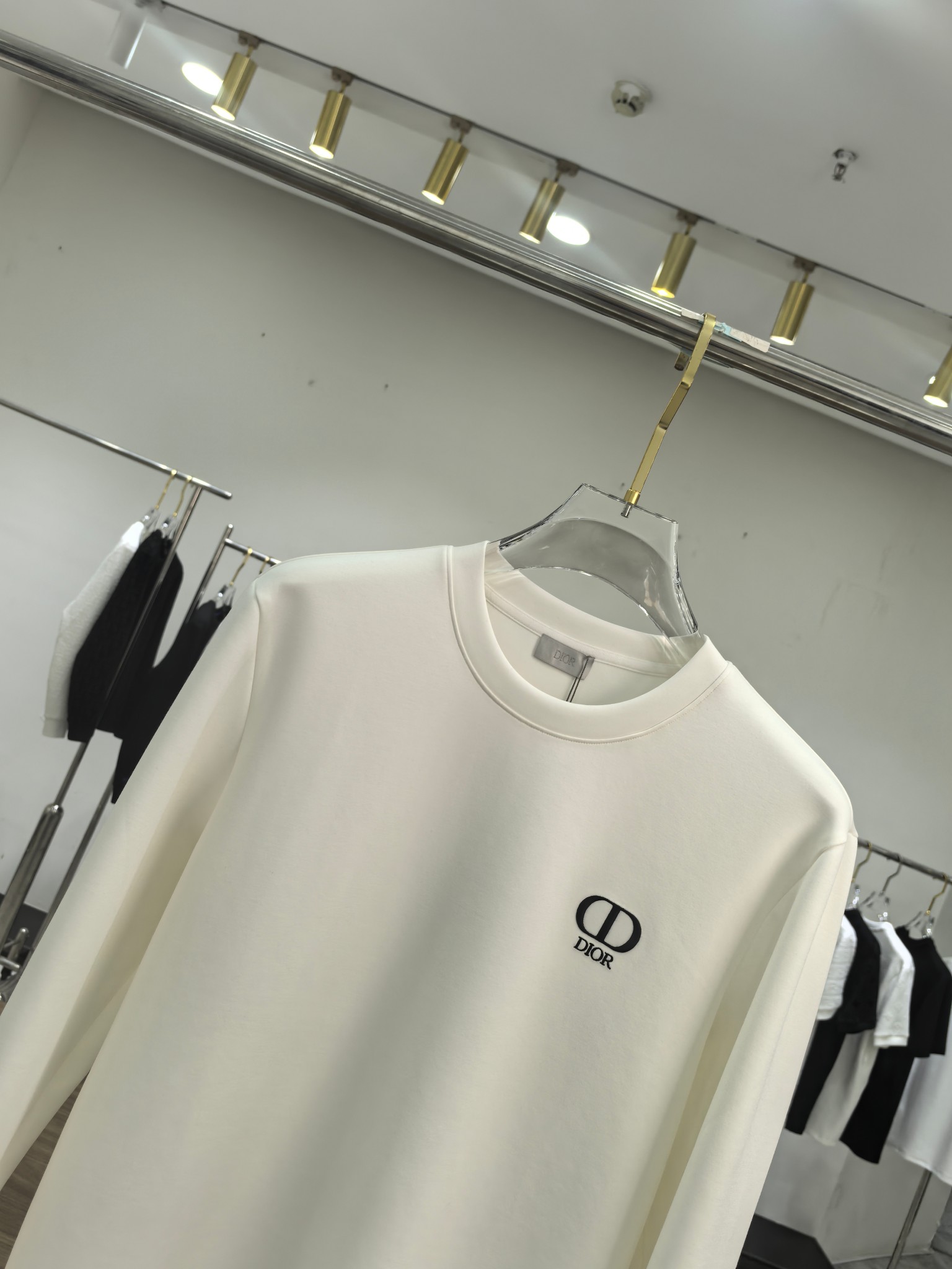 Dior 2025秋冬专柜新款 时尚休闲打底衫长袖T恤，精选进口高密度双面拉架棉面料，精致原版logo打