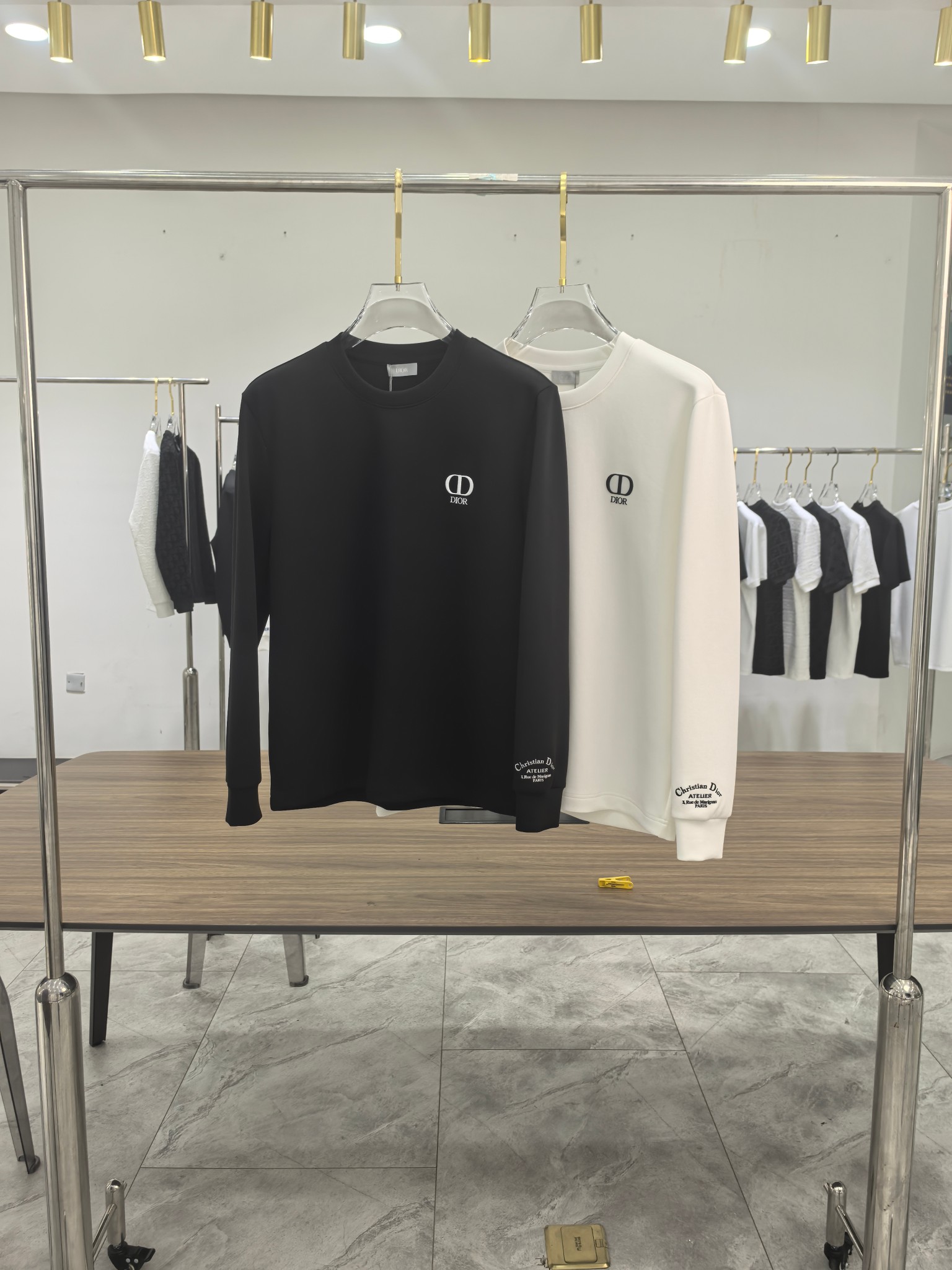 Dior 2025秋冬专柜新款 时尚休闲打底衫长袖T恤，精选进口高密度双面拉架棉面料，精致原版logo打