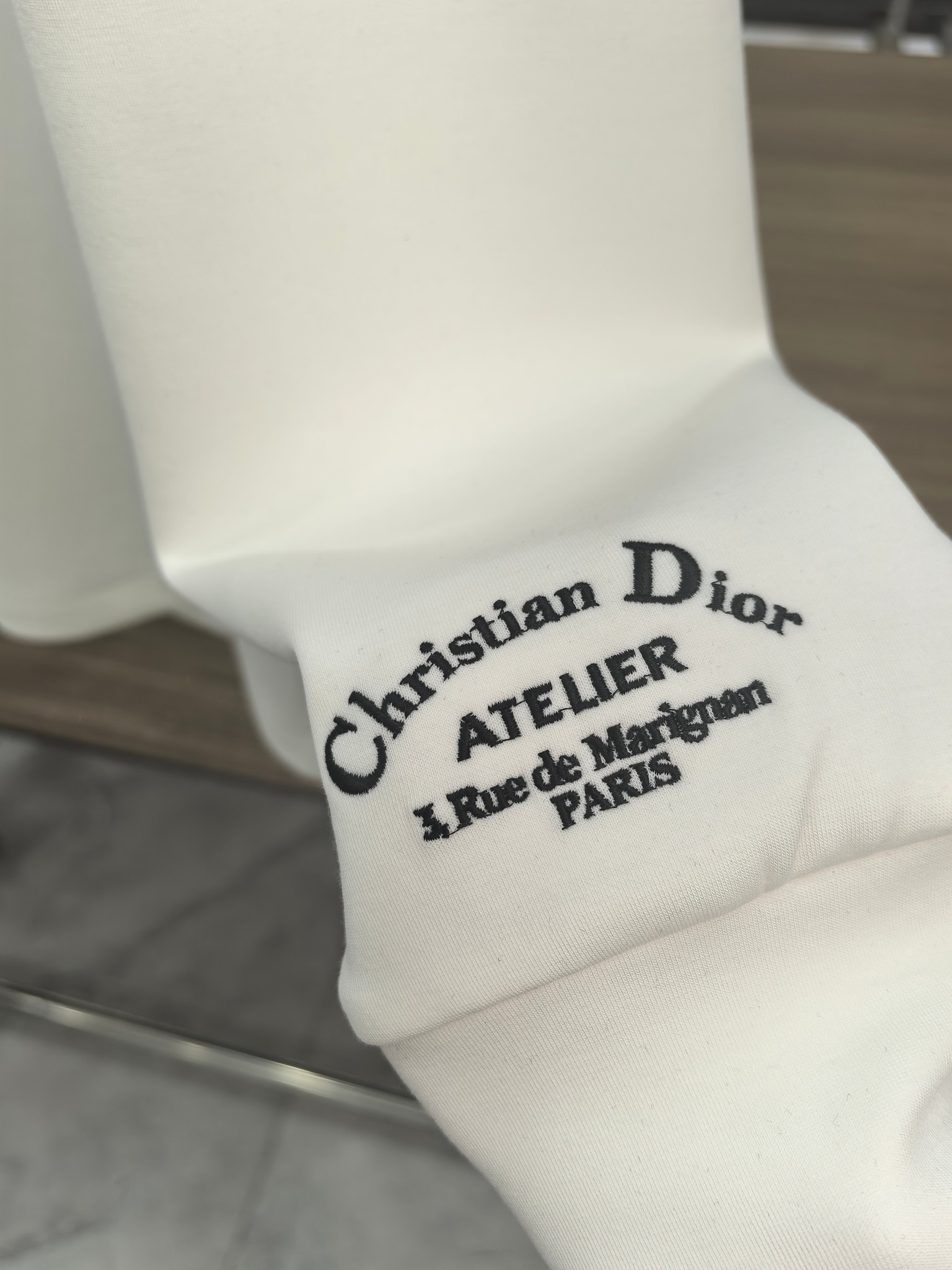 Dior 2025秋冬专柜新款 时尚休闲打底衫长袖T恤，精选进口高密度双面拉架棉面料，精致原版logo打