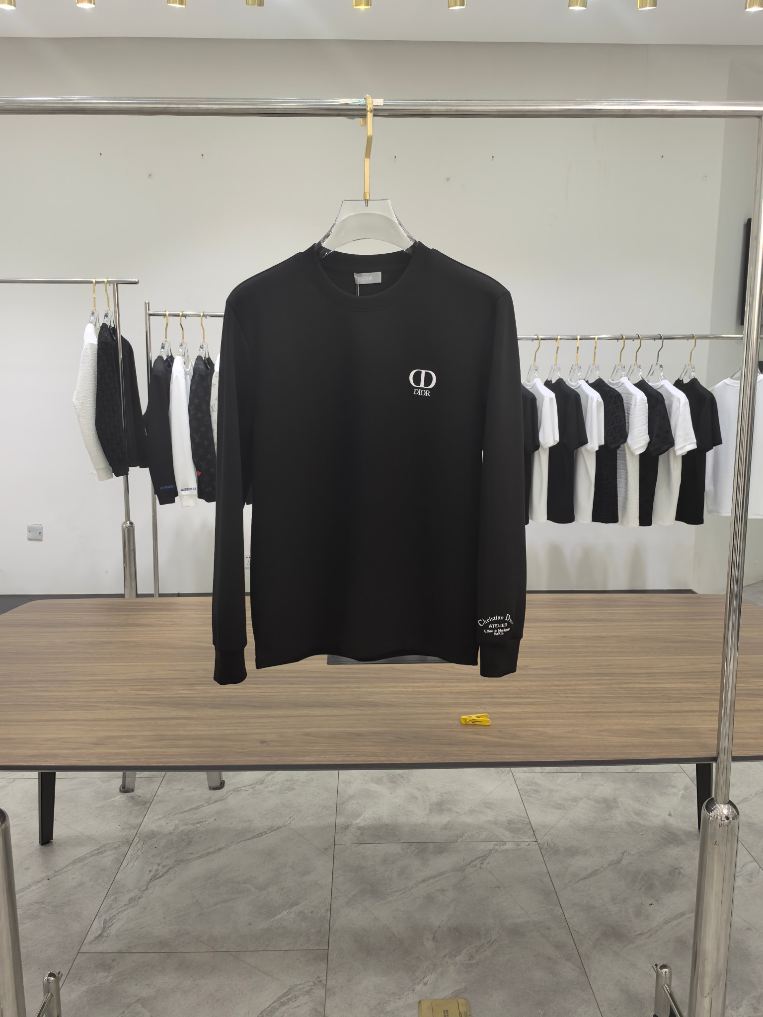 Dior 2025秋冬专柜新款 时尚休闲打底衫长袖T恤，精选进口高密度双面拉架棉面料，精致原版logo打