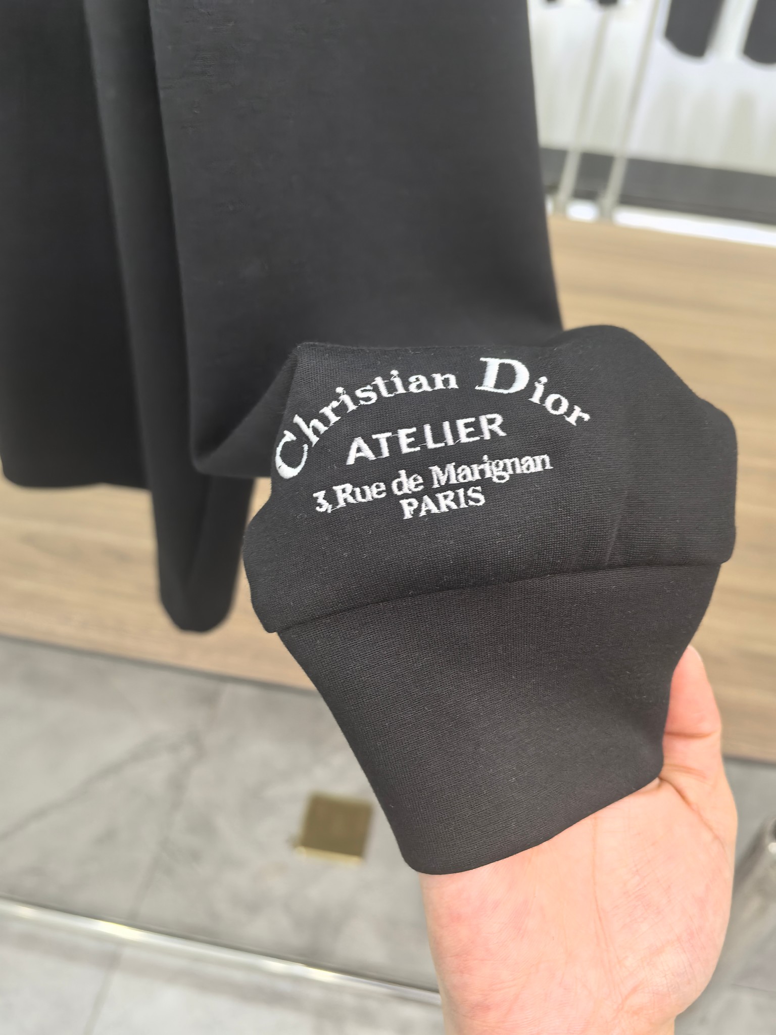 Dior 2025秋冬专柜新款 时尚休闲打底衫长袖T恤，精选进口高密度双面拉架棉面料，精致原版logo打