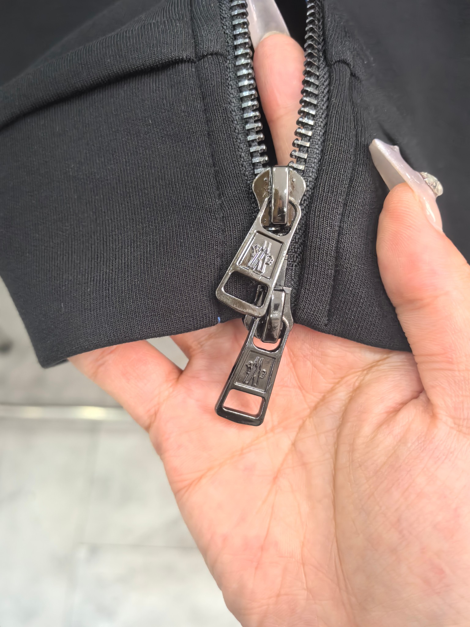 蒙口 2025秋冬最新爆款夹克外套 面料精选高支高密双股空气层长绒棉 手感超级舒服 logo精选全进口环