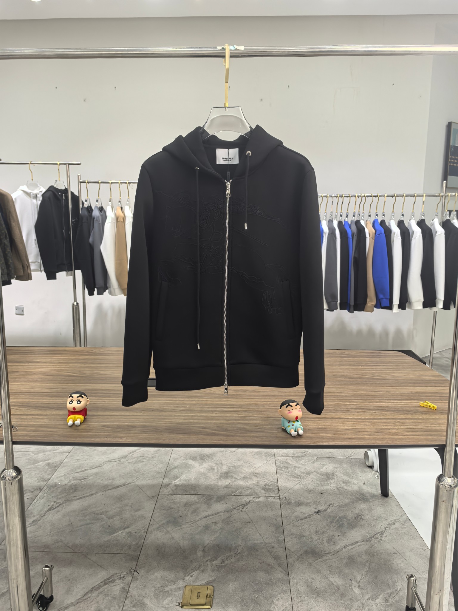 巴宝莉 2025秋冬最新爆款夹克外套 面料精选高支高密双股空气层长绒棉 手感超级舒服 logo精选全进口