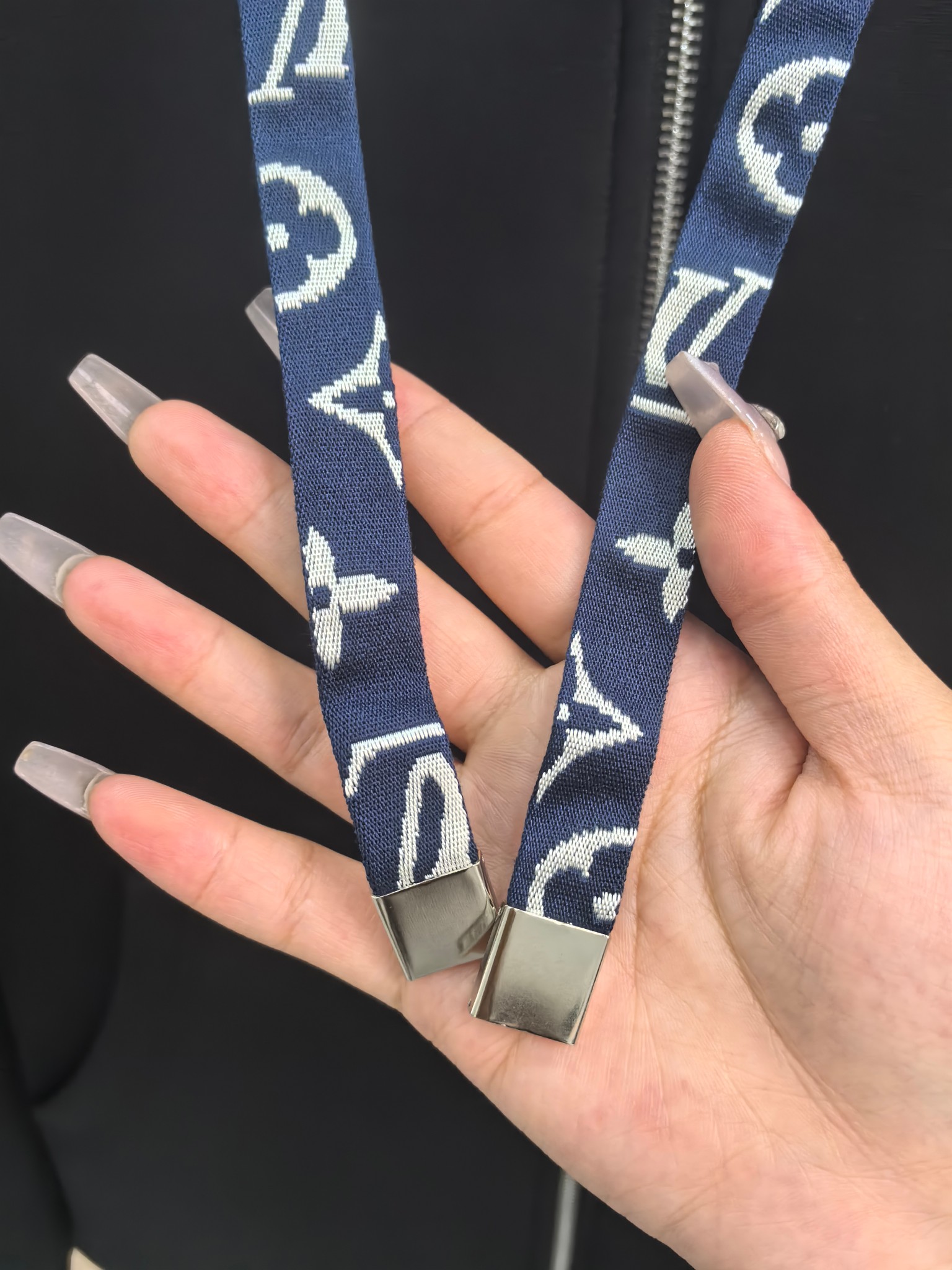 LV 2025秋冬最新爆款夹克外套 面料精选高支高密双股空气层长绒棉 手感超级舒服 logo精选全进口环