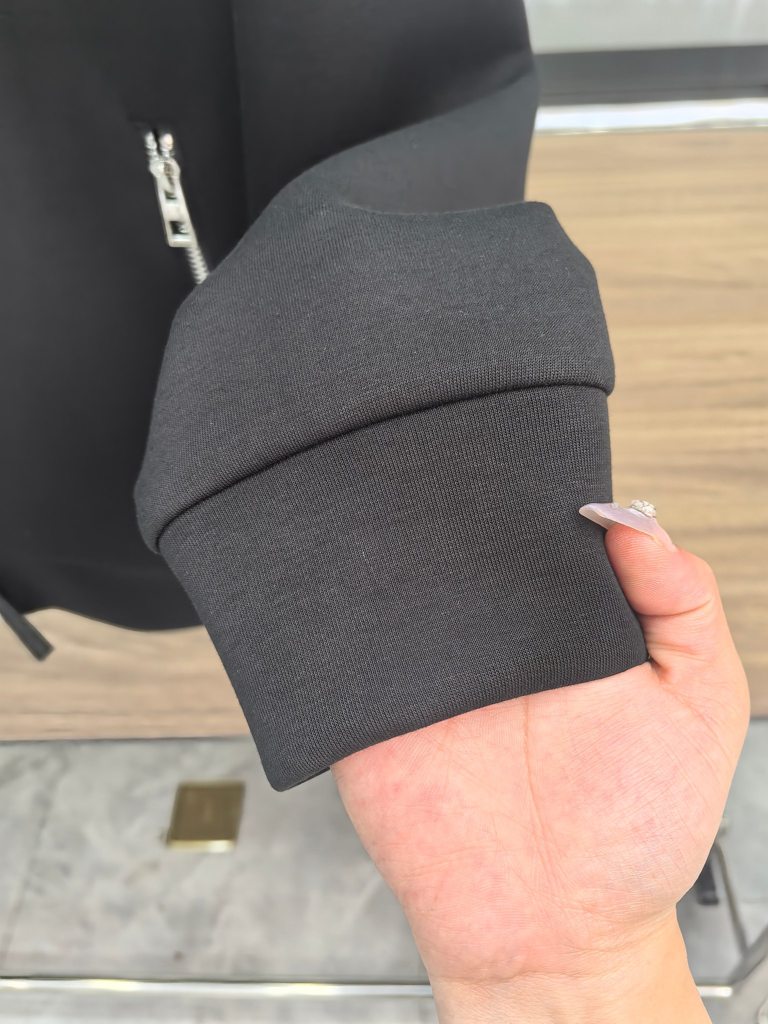 罗意威2025秋冬最新爆款夹克外套 面料精选高支高密双股空气层长绒棉 手感超级舒服 logo精选全进口环