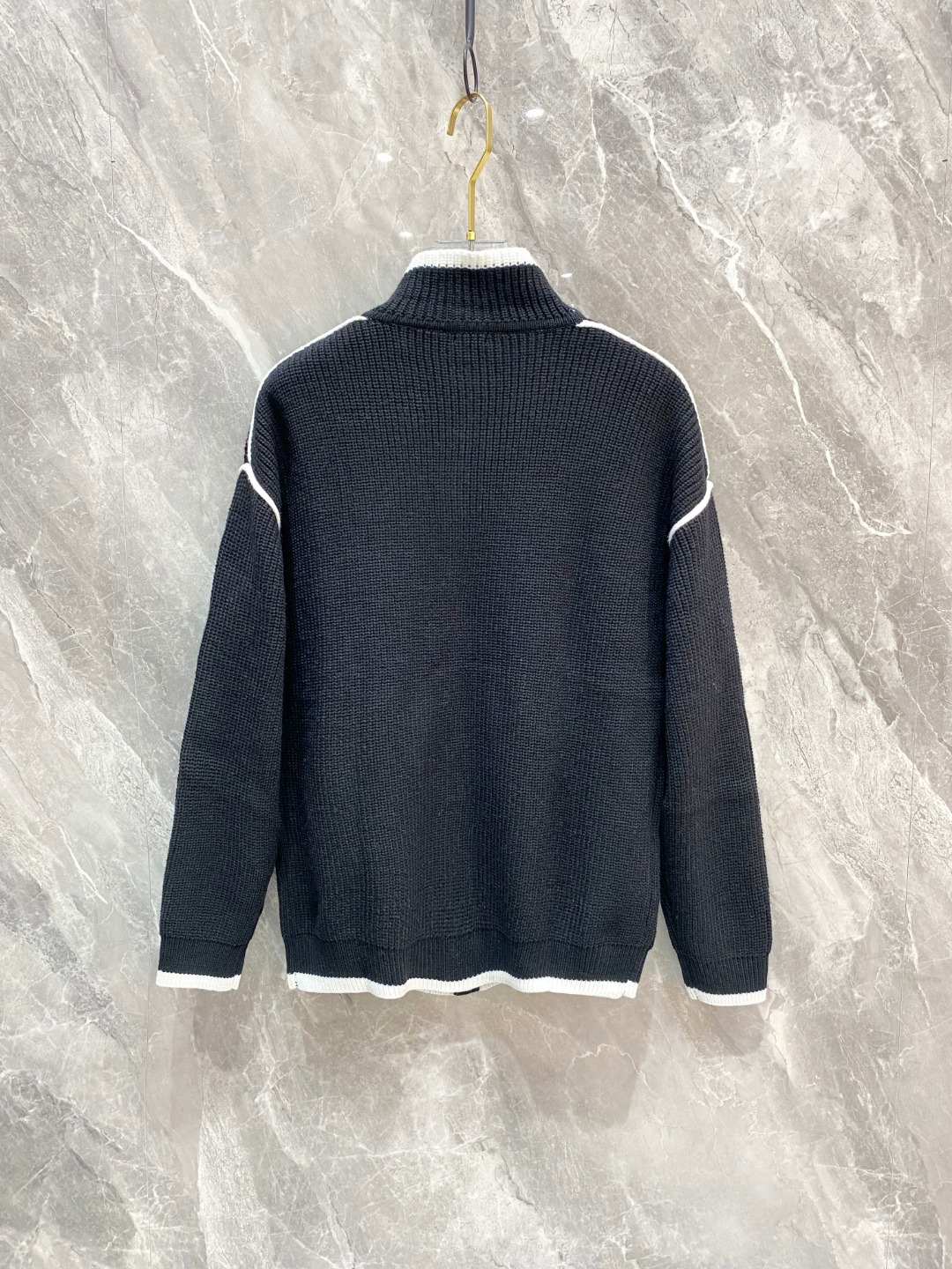 罗意威 2025毛衣外套 2025秋冬最新系列，专柜1:1顶级复刻，全品相！加厚款，时下最流行的老钱风，