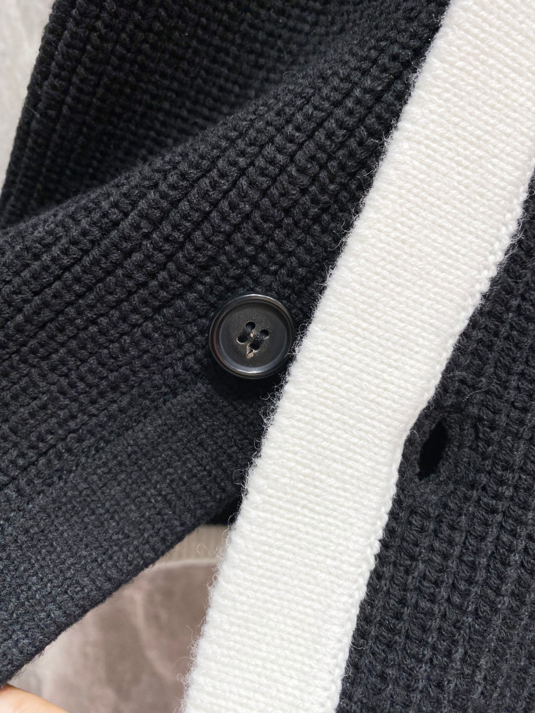 罗意威 2025毛衣外套 2025秋冬最新系列，专柜1:1顶级复刻，全品相！加厚款，时下最流行的老钱风，