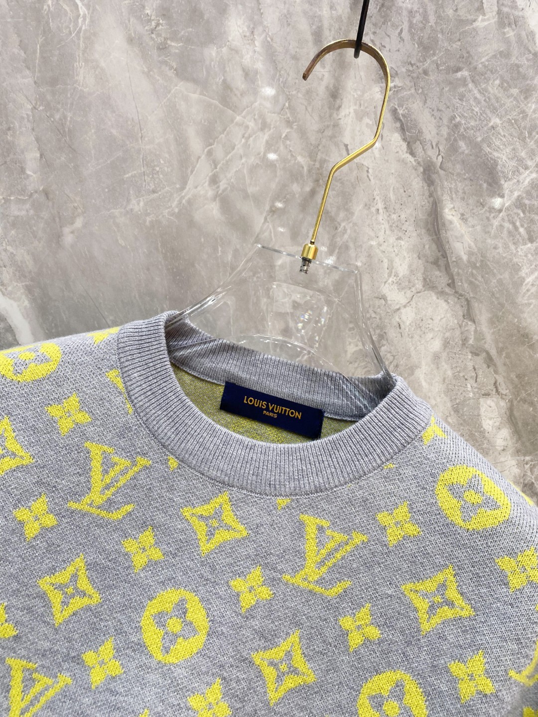 LV2025毛衣外套 2025秋冬最新系列，专柜1:1顶级复刻，全品相！加厚款，时下最流行的老钱风，老板