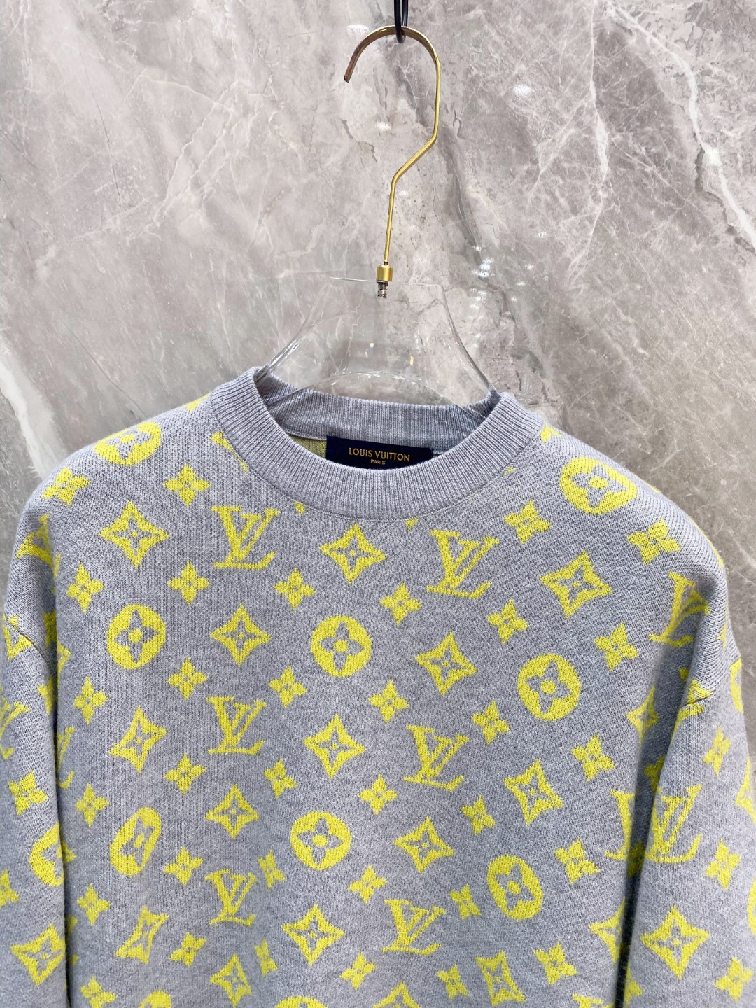 LV2025毛衣外套 2025秋冬最新系列，专柜1:1顶级复刻，全品相！加厚款，时下最流行的老钱风，老板