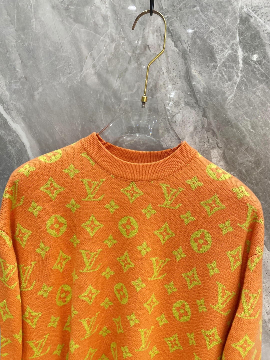 LV2025毛衣外套 2025秋冬最新系列，专柜1:1顶级复刻，全品相！加厚款，时下最流行的老钱风，老板