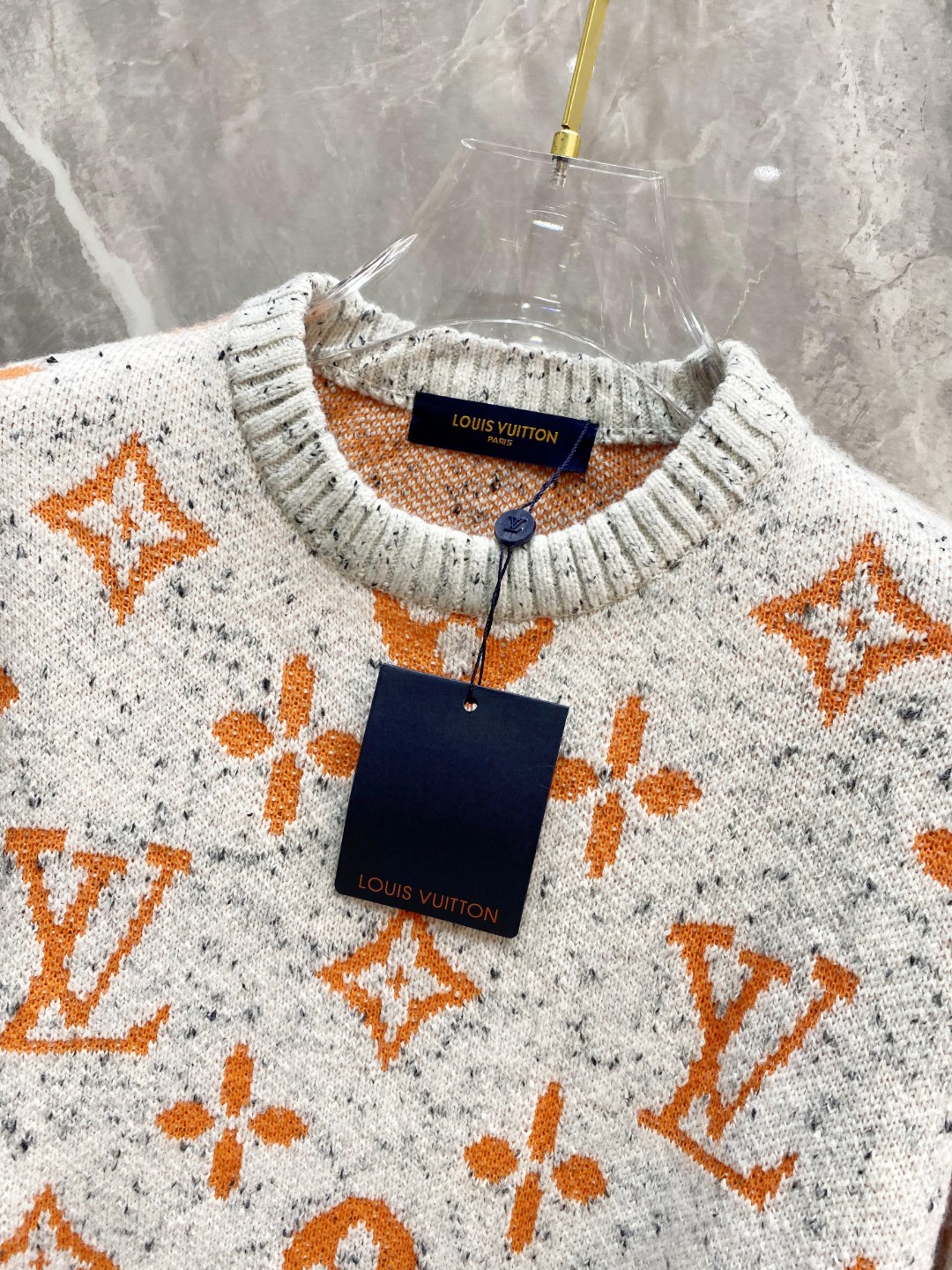 LV2025毛衣外套 2025秋冬最新系列，专柜1:1顶级复刻，全品相！加厚款，时下最流行的老钱风，老板